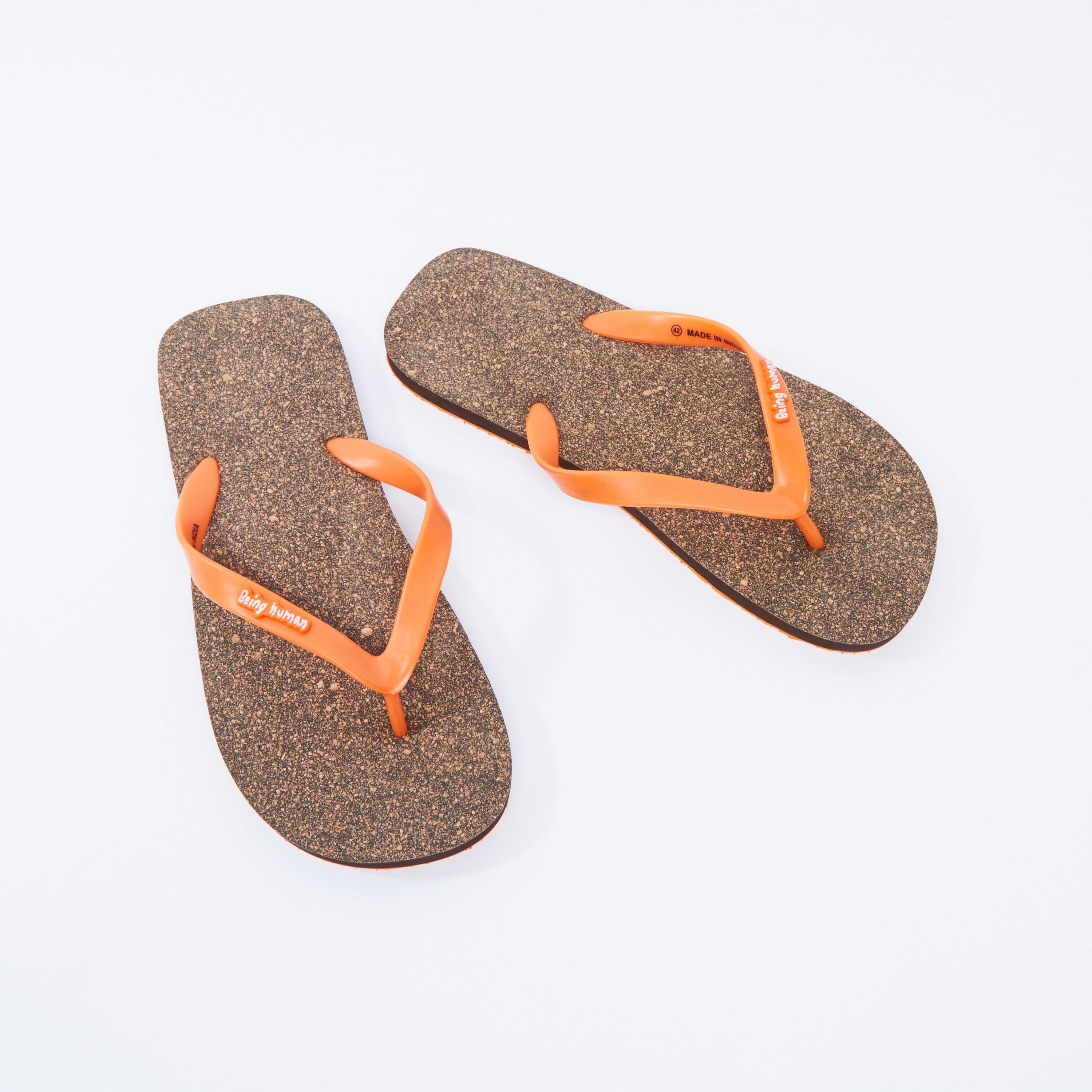 شبشب فليب فلوب بأحزمة بارزة الملمس وطبعات بيينج هيومان-men-shoes-flipflopsandslides-image-4