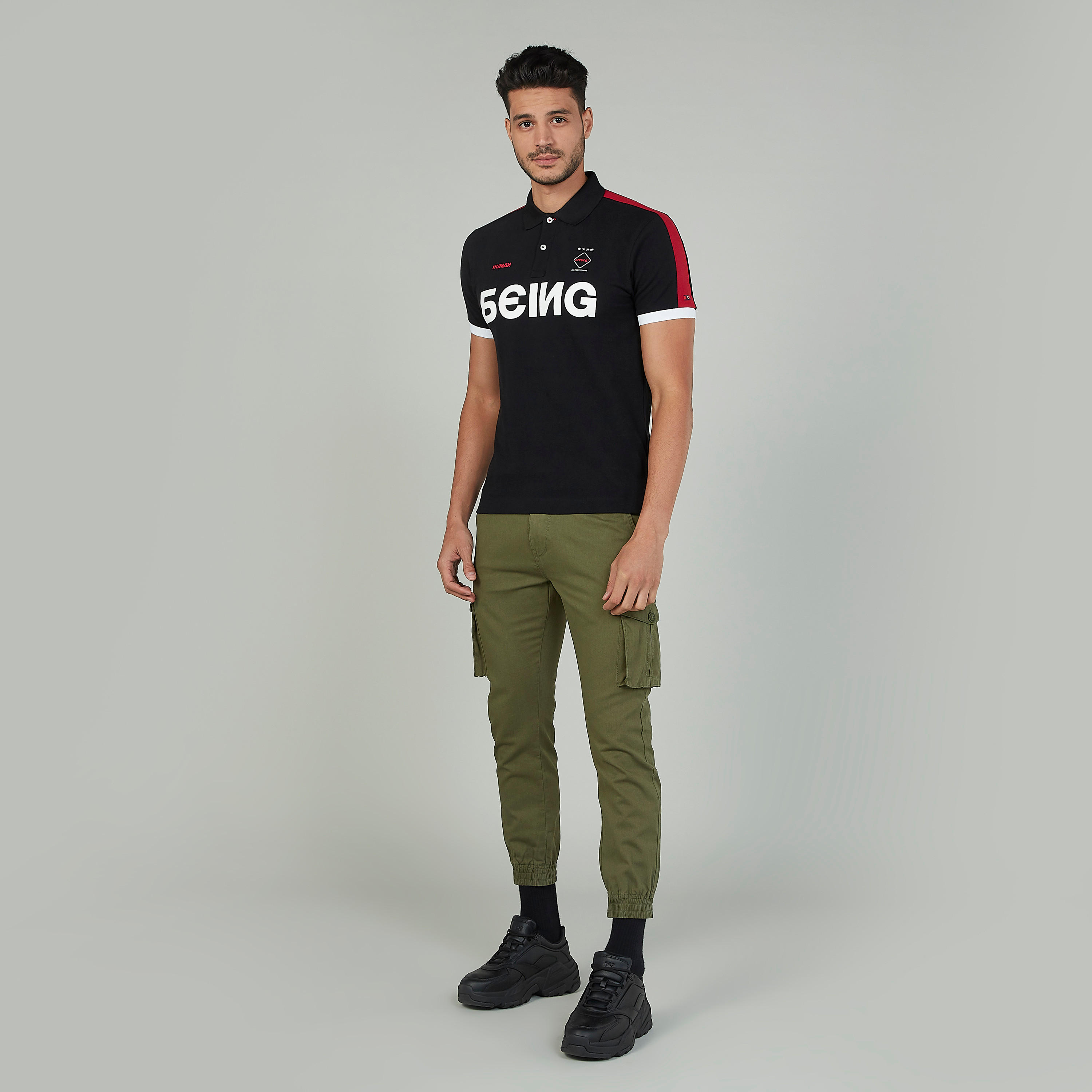 تيشيرت بأكمام مغايرة وياقة بولو وطبعات بيينج هيومان-men-clothing-tshirtsandpolos-polos-image-2