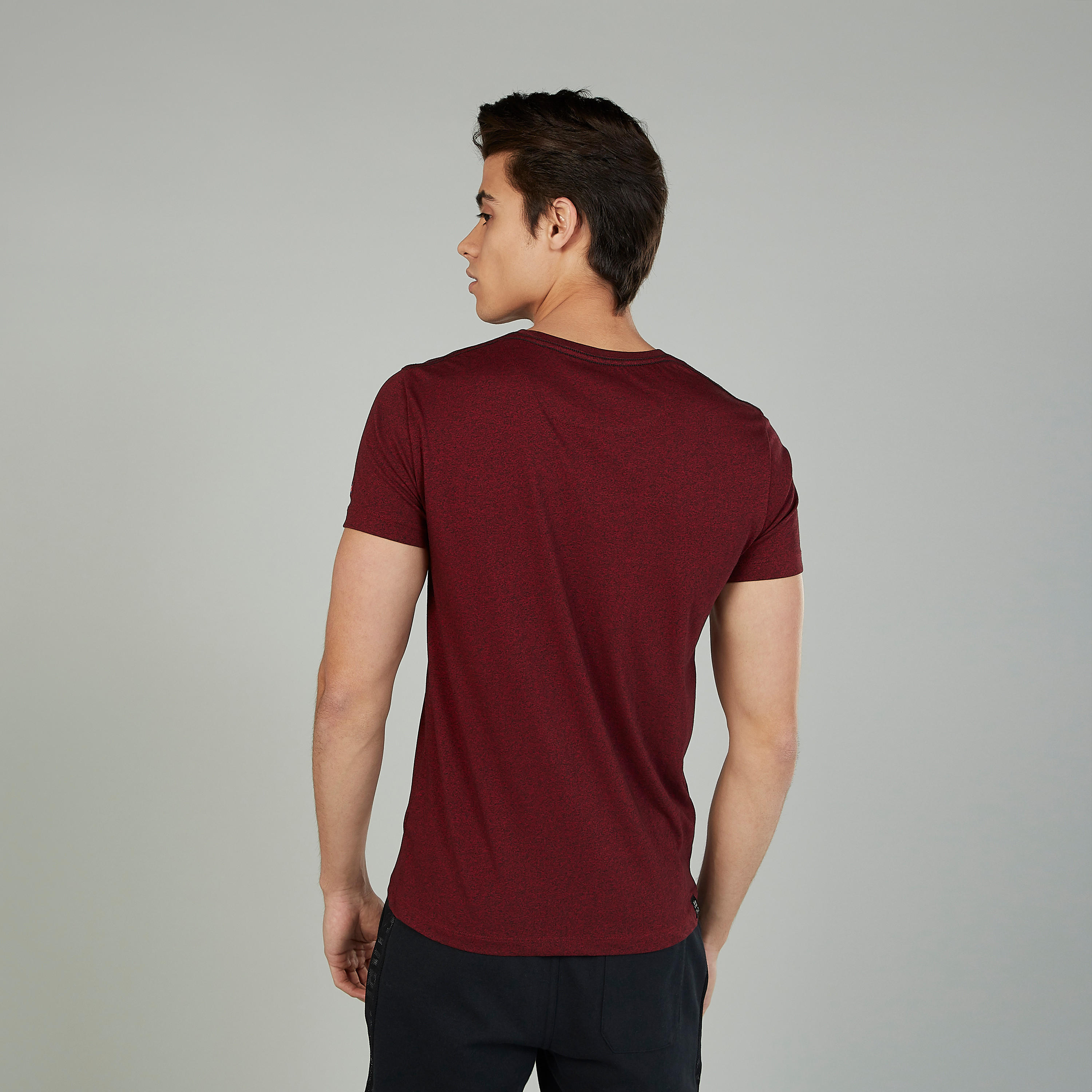 تيشيرت بياقة ضيّقة وأكمام قصيرة وطبعات بيينج هيومان-men-clothing-tshirtsandpolos-tshirts-image-4