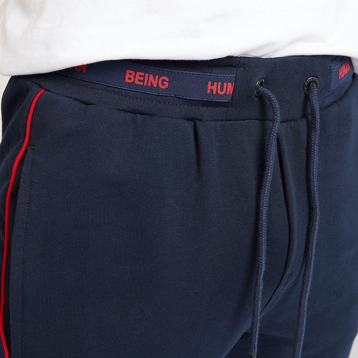 بنطلون رياضي بارز طويل بخصر متوسط الإرتفاع وتفاصيل جيوب و طبعات بيينج هيومان-men-clothing-bottoms-joggers-image-3