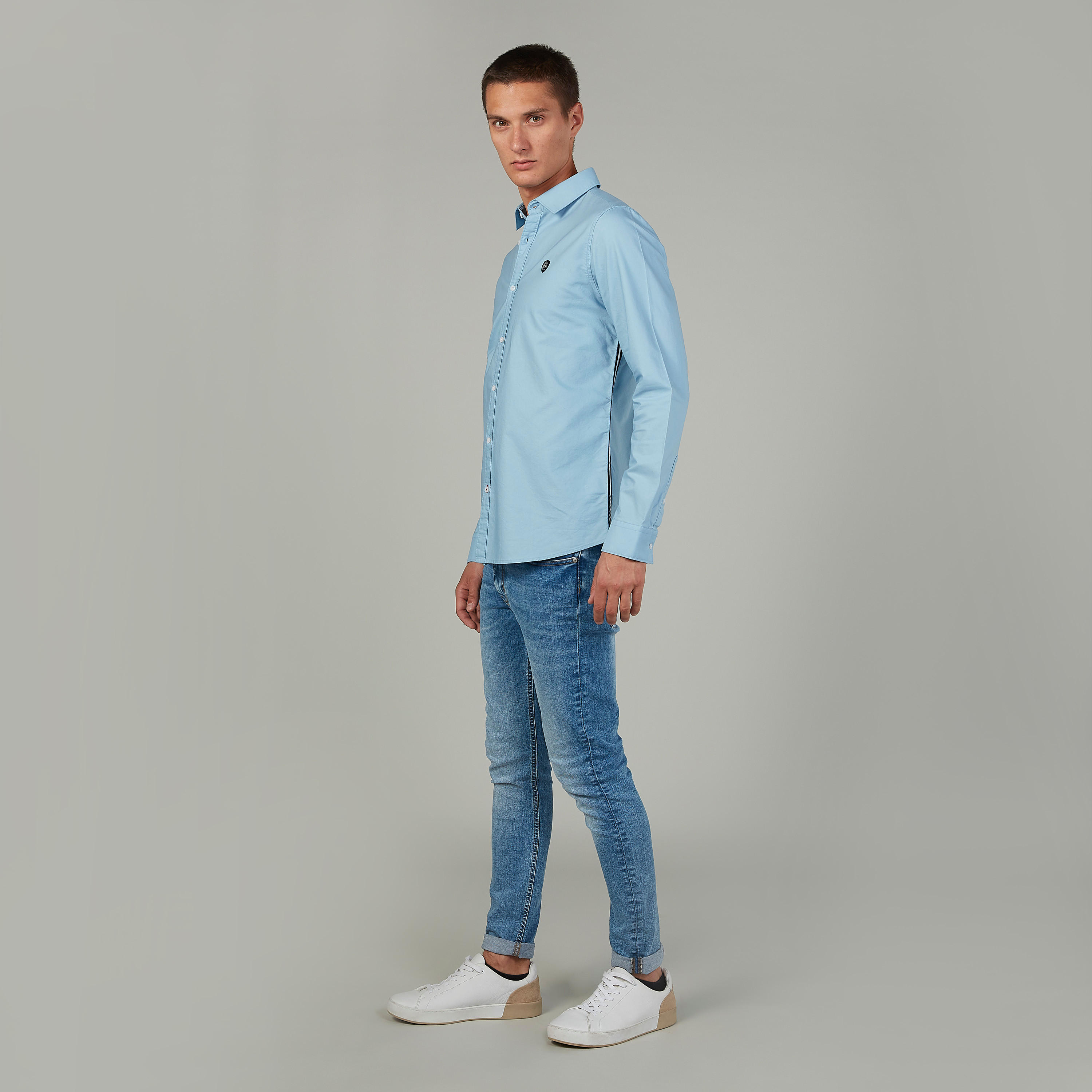 قميص سليم بارز الملمس بأكمام طويلة من بيينج هيومان-men-clothing-shirts-image-2