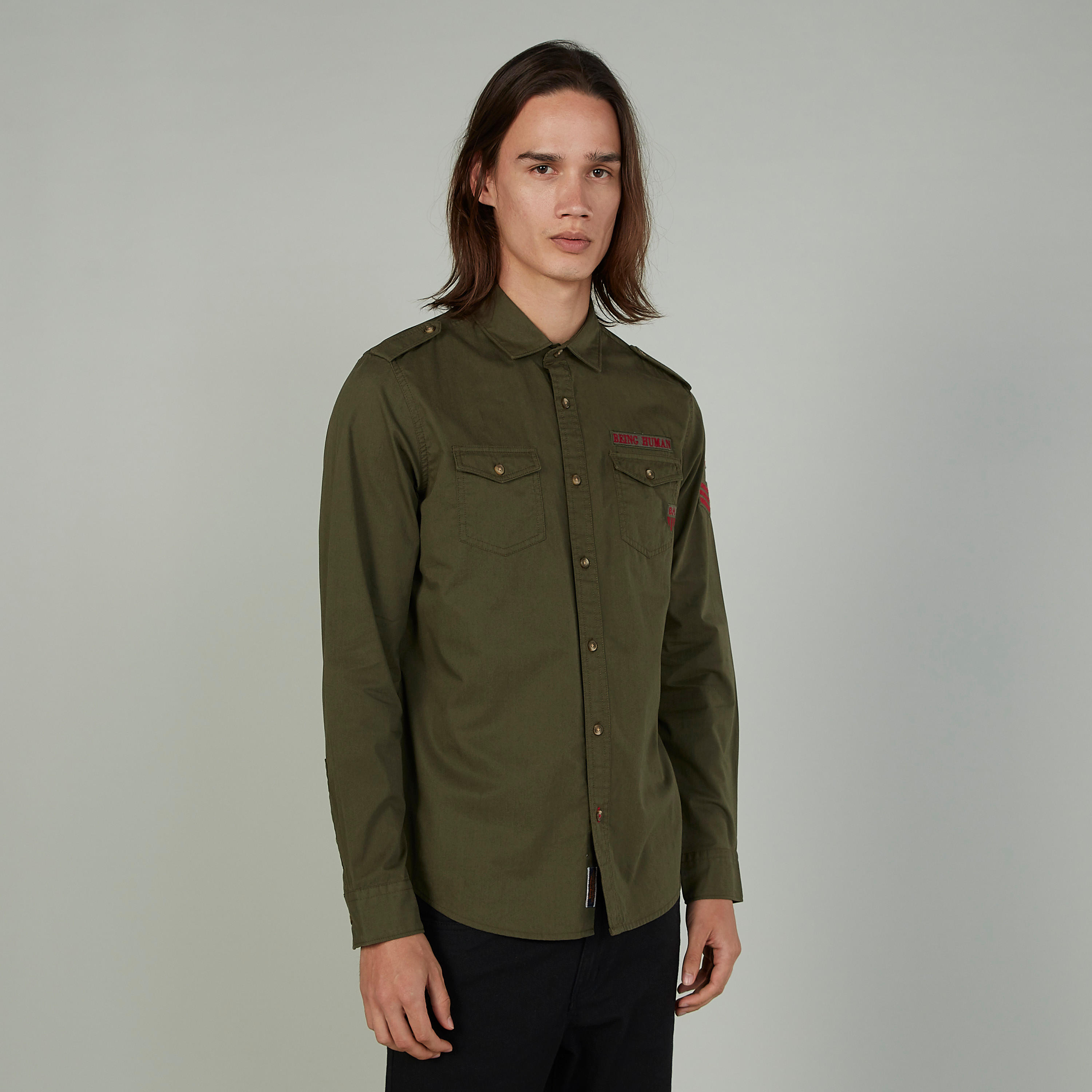 قميص بياقة عادية وتفاصيل مطرزة بيينج هيومان-men-clothing-shirts-image-1