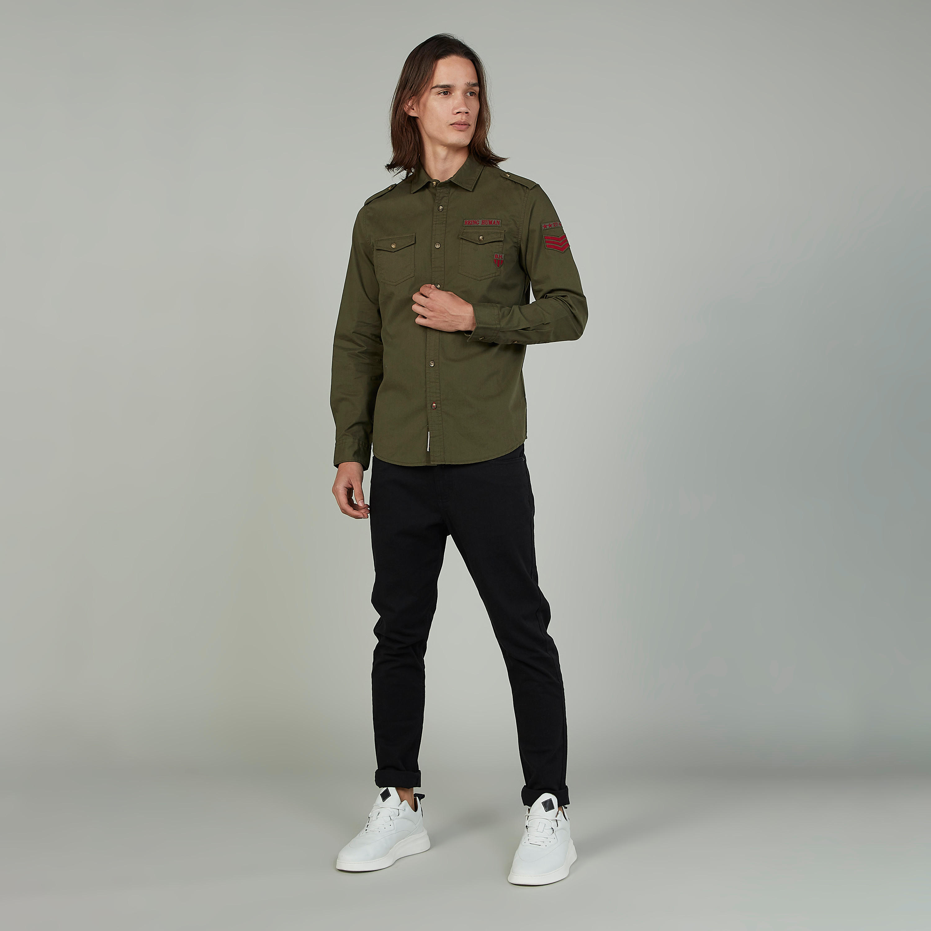 قميص بياقة عادية وتفاصيل مطرزة بيينج هيومان-men-clothing-shirts-image-2