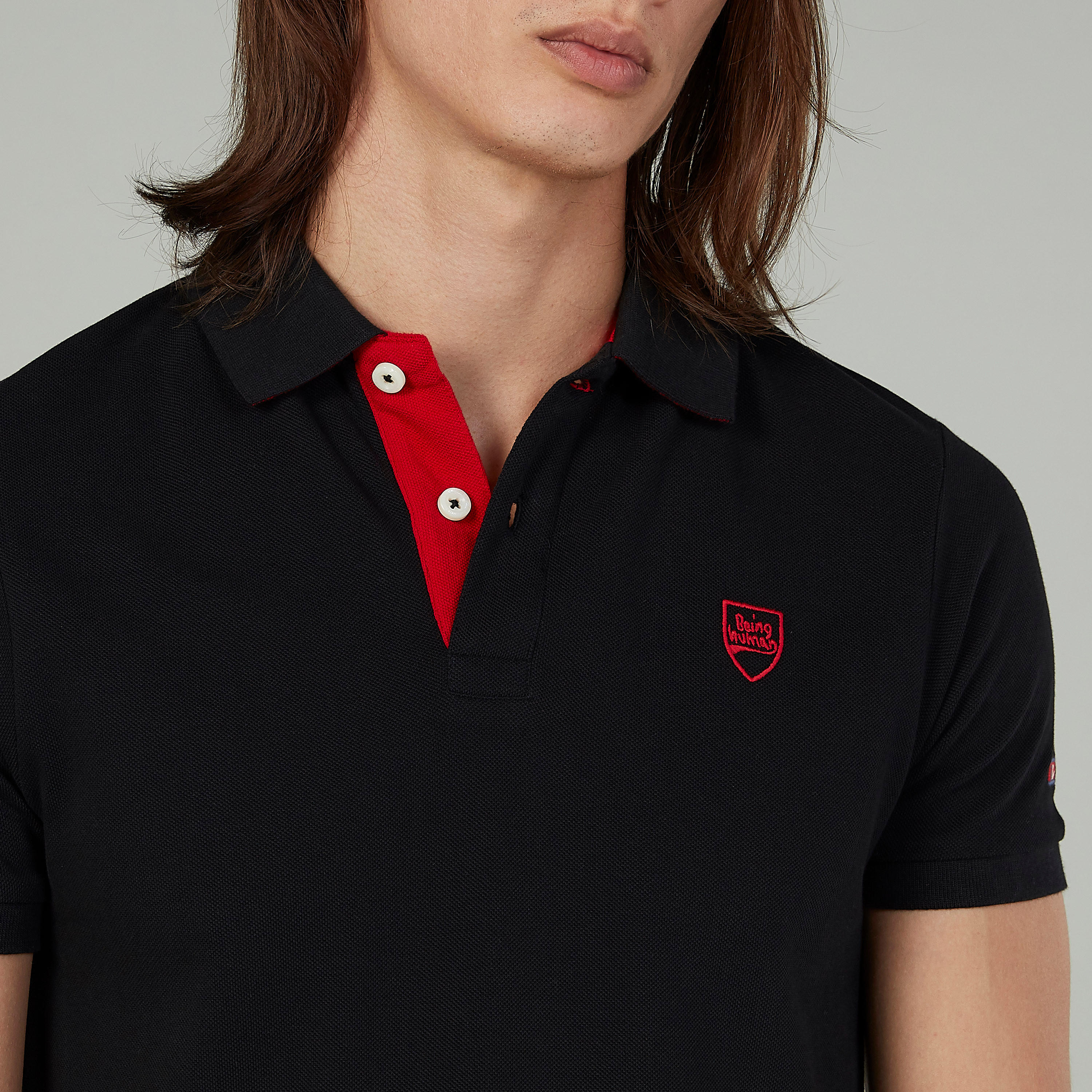 تيشيرت مطرّز بياقة بولو وأكمام قصيرة من بيينج هيومان-men-clothing-tshirtsandpolos-polos-image-3