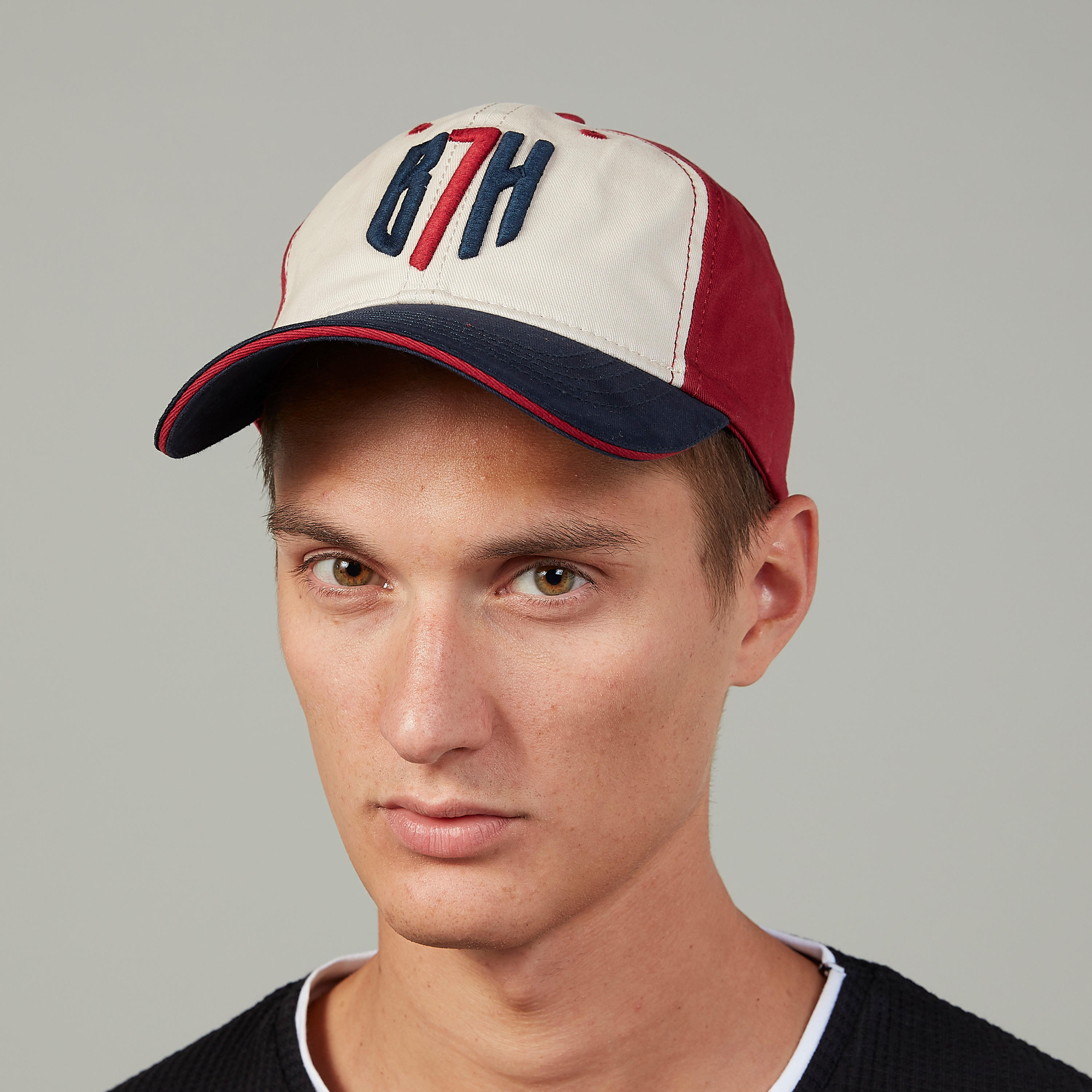 قبعة كاب بإبزيم إغلاق وتطريز بيينج هيومان-men-caps-image-2