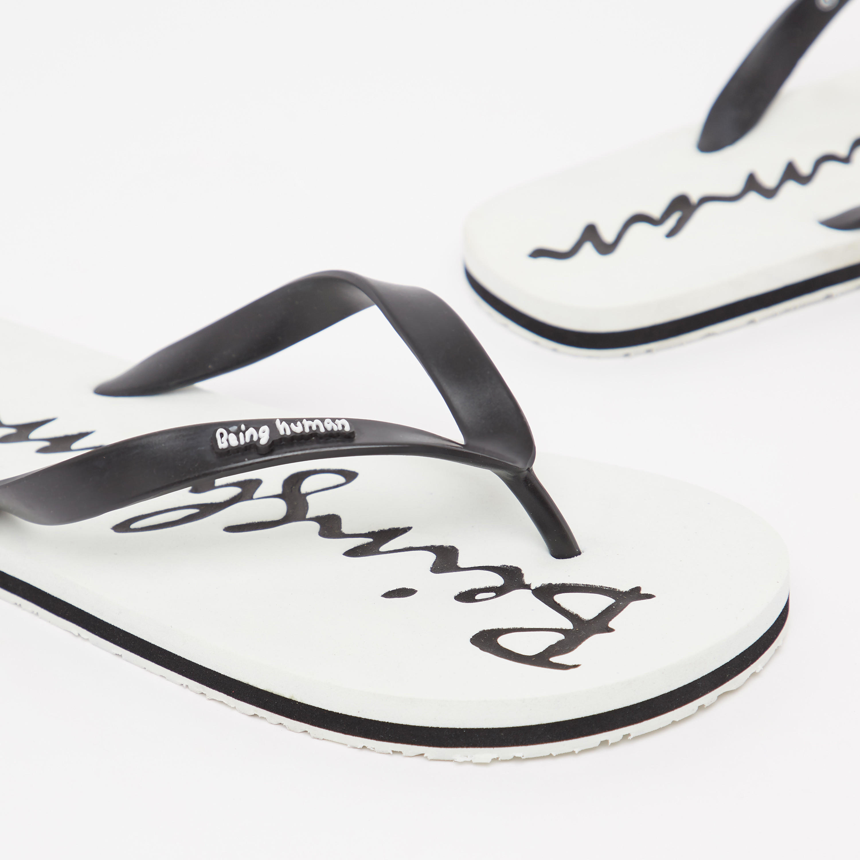 شبشب بفتحة إصبح من بيينج هيومان-men-shoes-flipflopsandslides-image-1