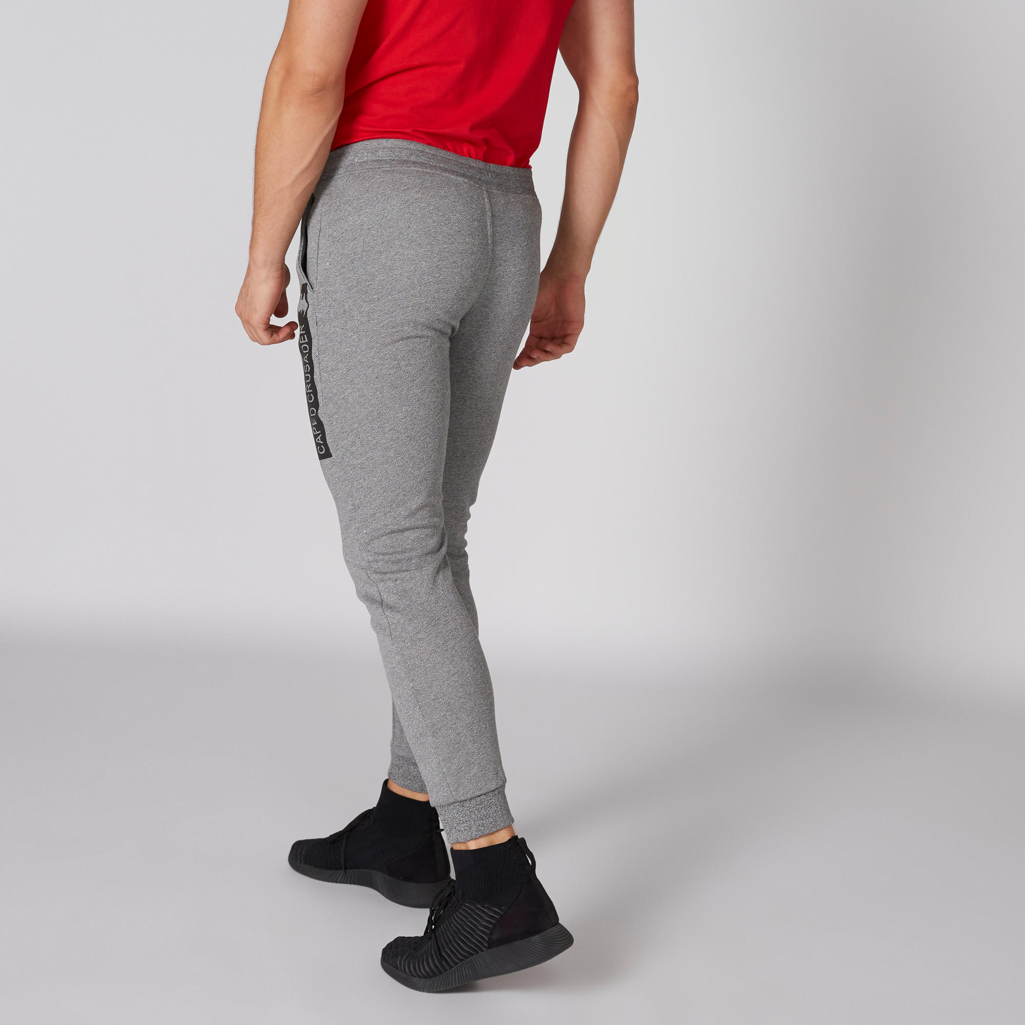 بنطال رياضي بطبعات باتمان وزر إغلاق وجيوب-men-clothing-bottoms-joggers-image-2