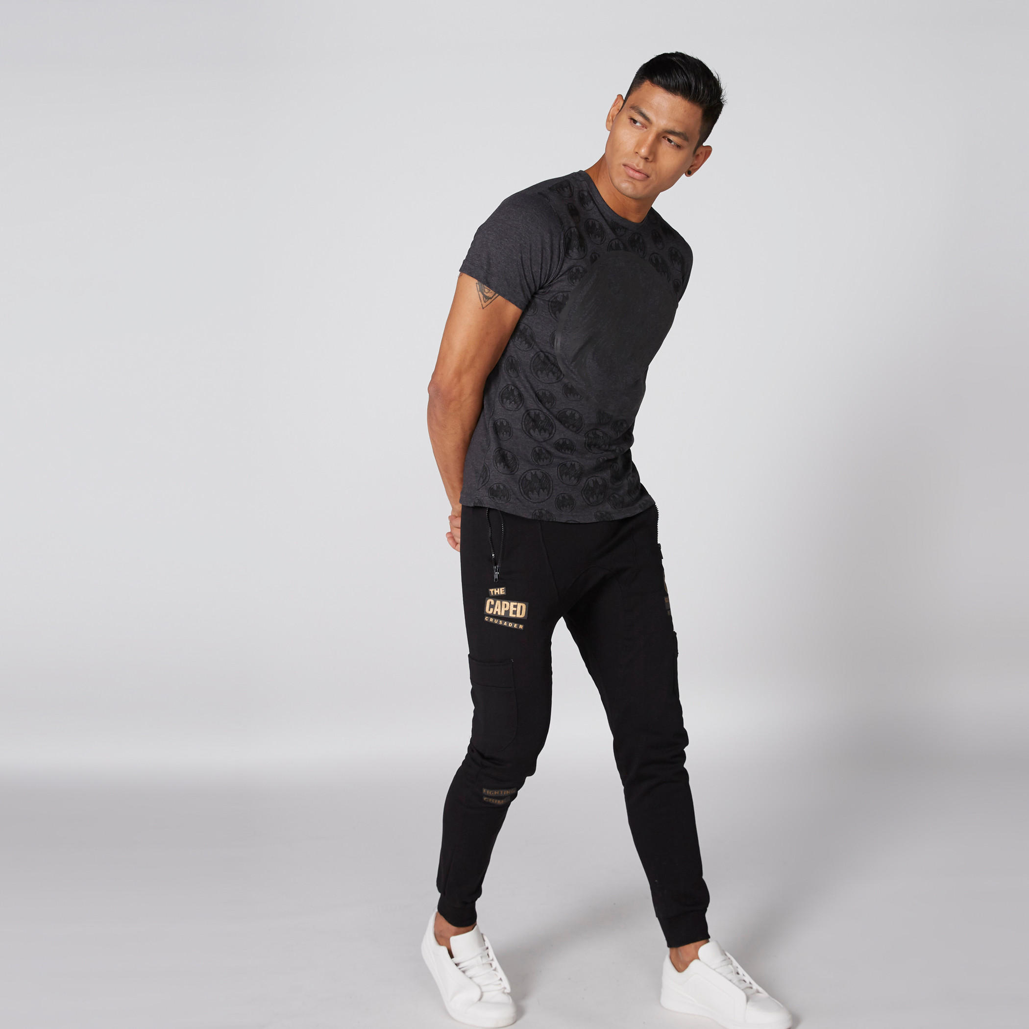 تيشيرت بأكمام قصيرة وياقة مستديرة بطبعات باتمان-men-clothing-tshirtsandpolos-tshirts-image-3