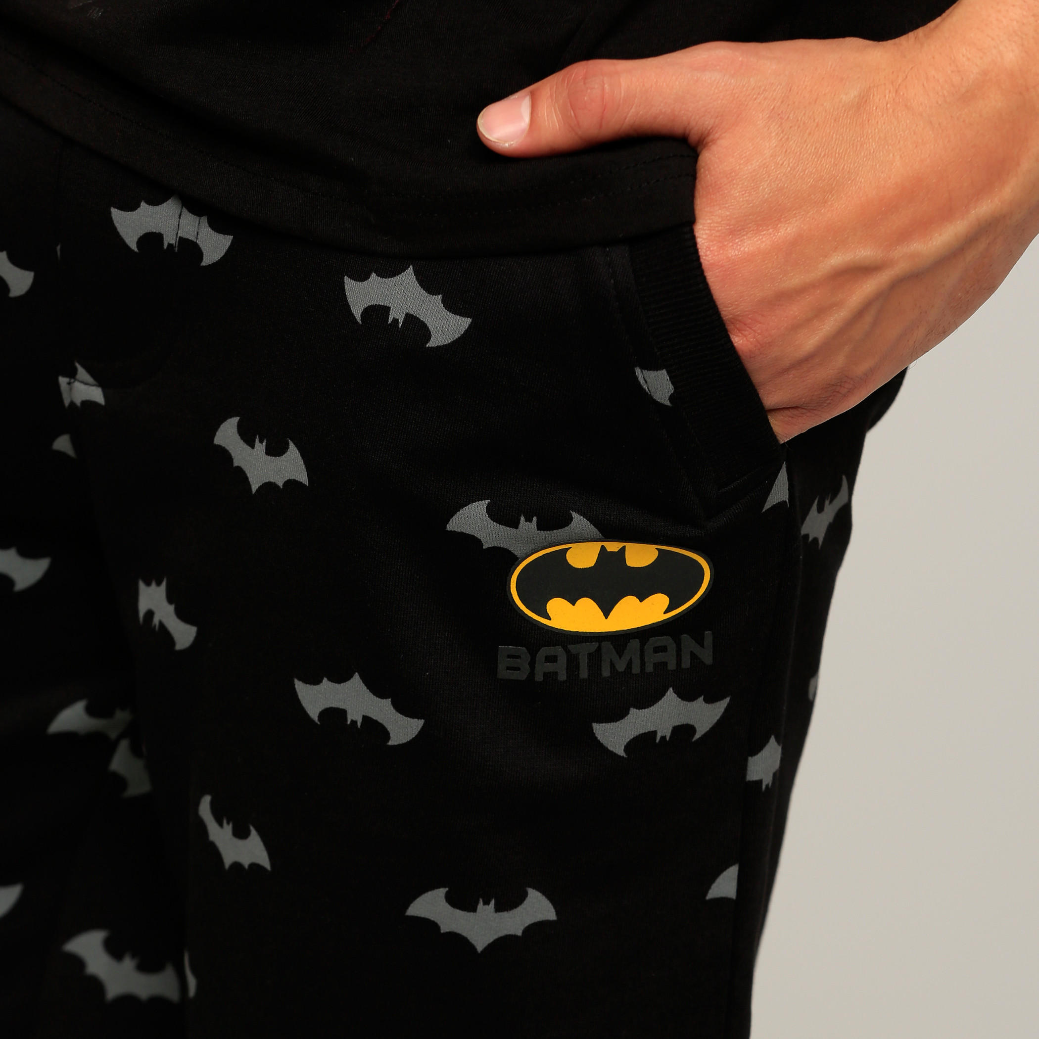 Batman Printed Shorts with Pocket Detail-men-clothing-bottoms-shorts-image-4