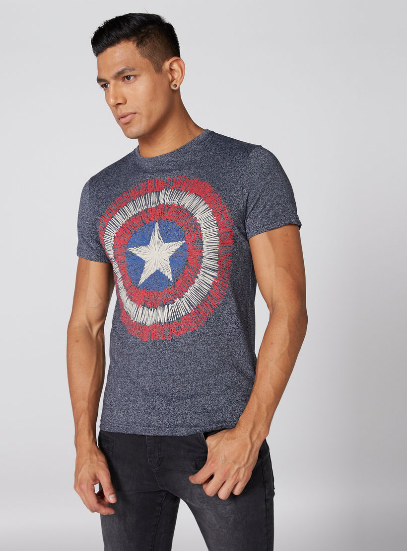 تيشيرت بياقة مستديرة وأكمام قصيرة ونقش كابتن أمريكا-men-clothing-tshirtsandpolos-tshirts-image-1