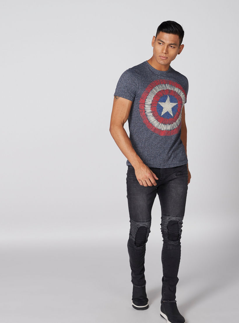 تيشيرت بياقة مستديرة وأكمام قصيرة ونقش كابتن أمريكا-men-clothing-tshirtsandpolos-tshirts-image-3