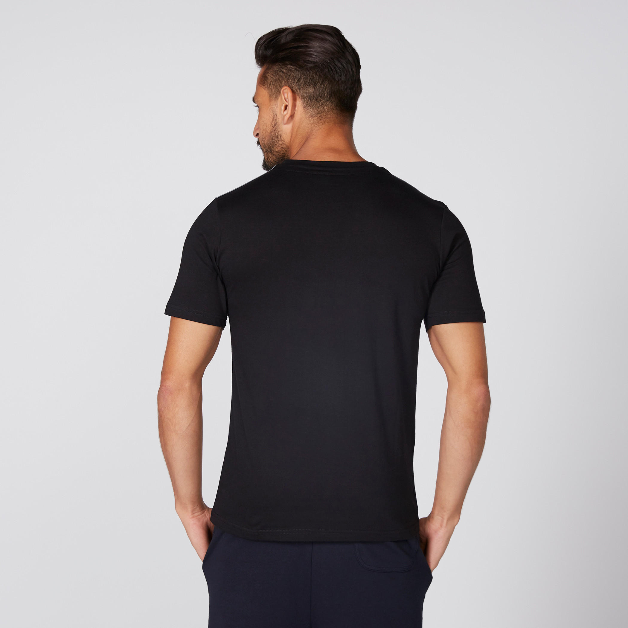 تيشيرت بياقة مستديرة وأكمام قصيرة وطبعات-men-clothing-tshirtsandpolos-tshirts-image-2