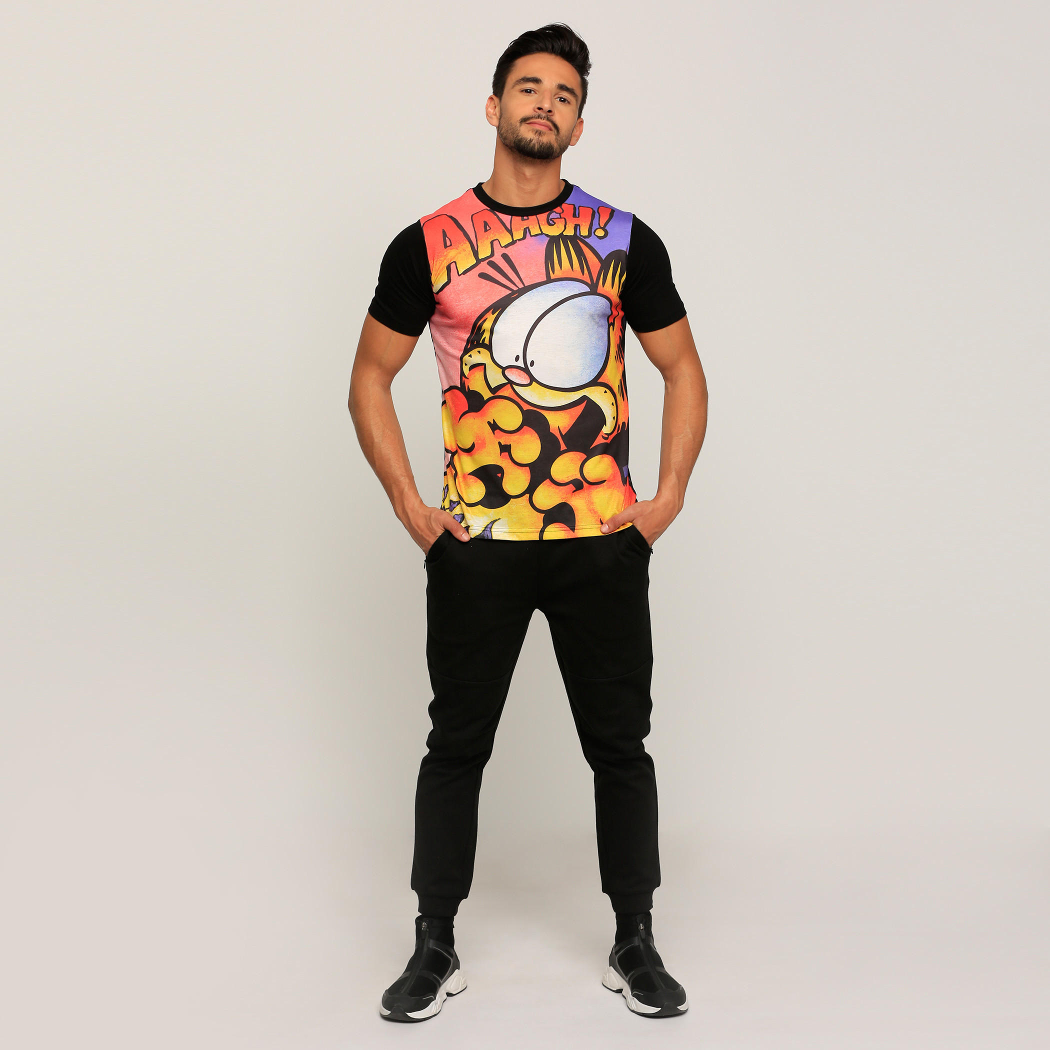 تيشيرت بياقة مستديرة وأكمام قصيرة وطبعات جارفيلد-men-clothing-tshirtsandpolos-tshirts-image-5