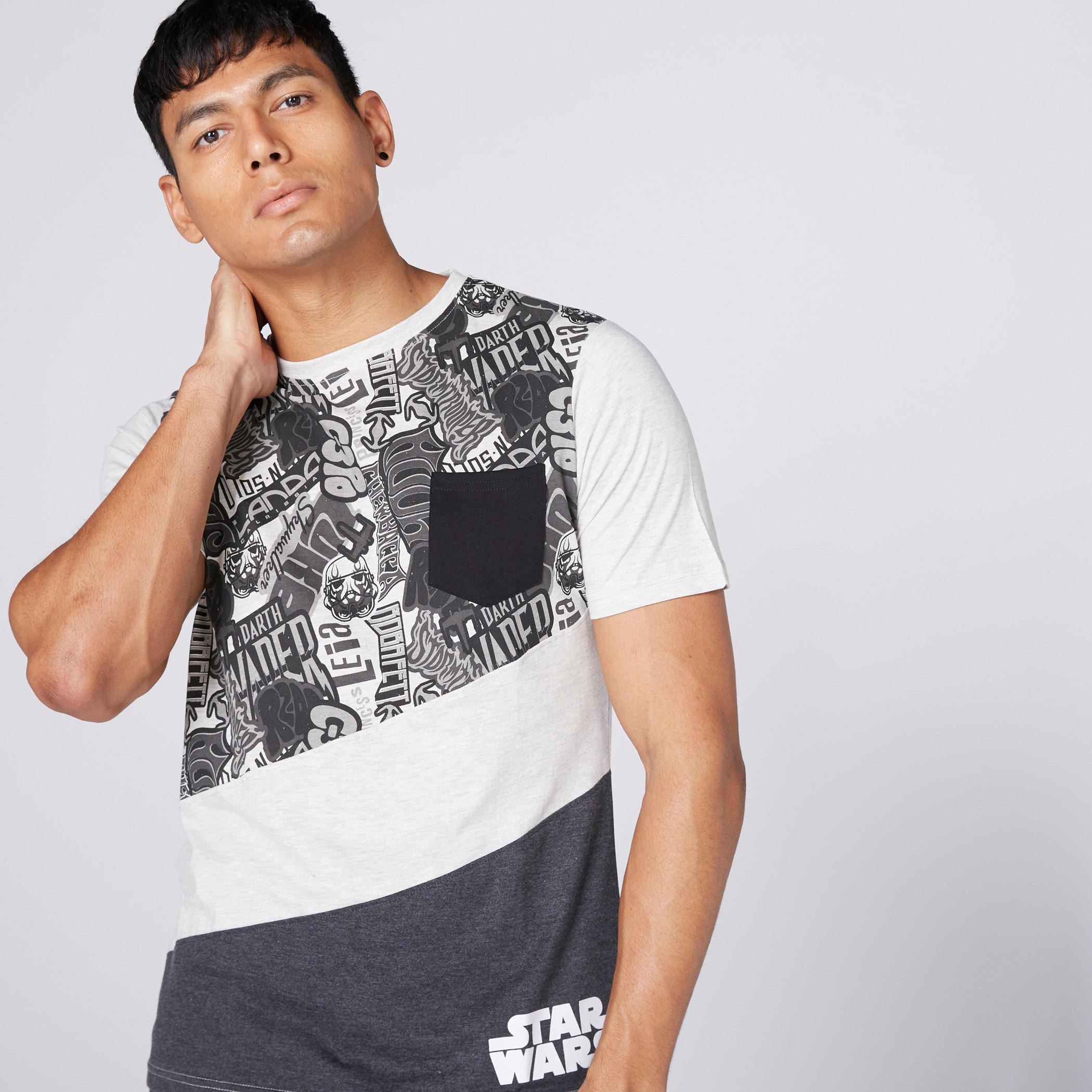 تيشيرت بياقة مستديرة وأكمام قصيرة وطبعات دارث فادر-men-clothing-tshirtsandpolos-tshirts-image-1