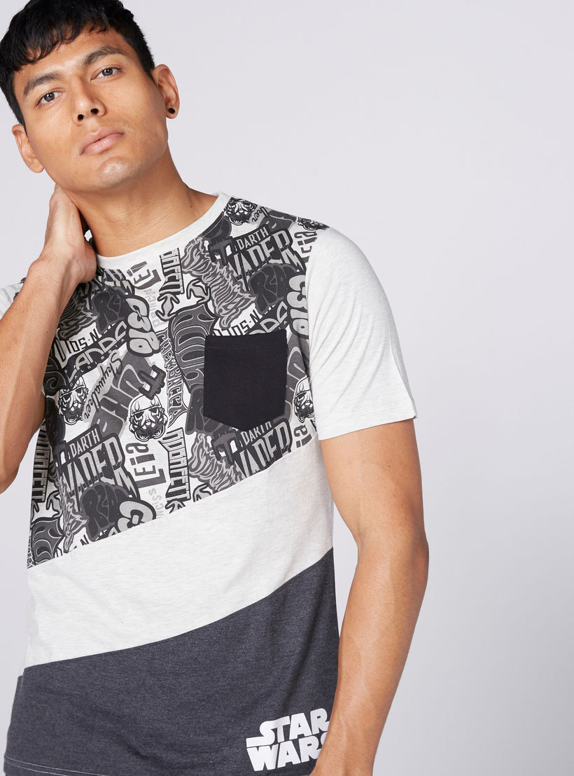 تيشيرت بياقة مستديرة وأكمام قصيرة وطبعات دارث فادر-men-clothing-tshirtsandpolos-tshirts-image-1
