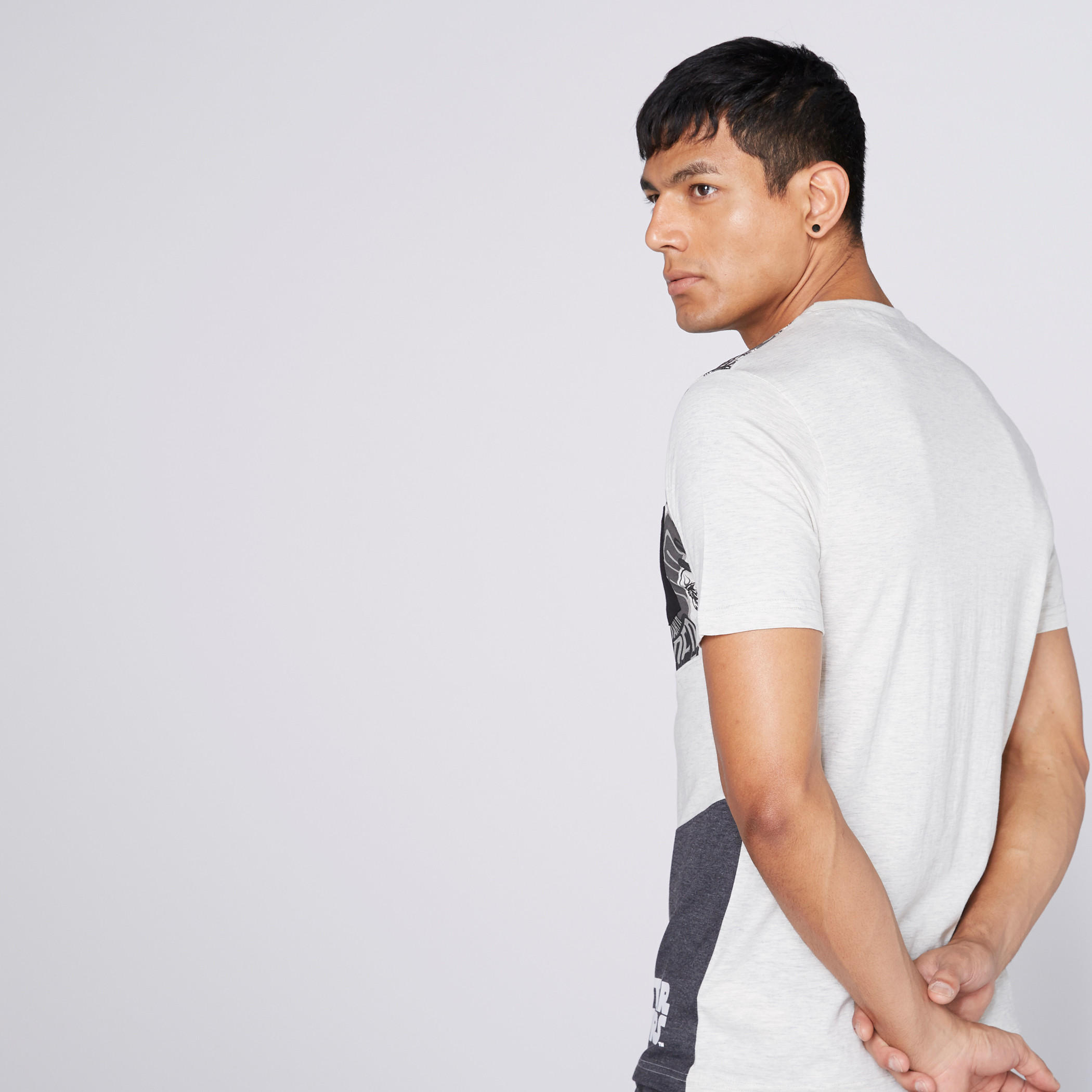 تيشيرت بياقة مستديرة وأكمام قصيرة وطبعات دارث فادر-men-clothing-tshirtsandpolos-tshirts-image-3