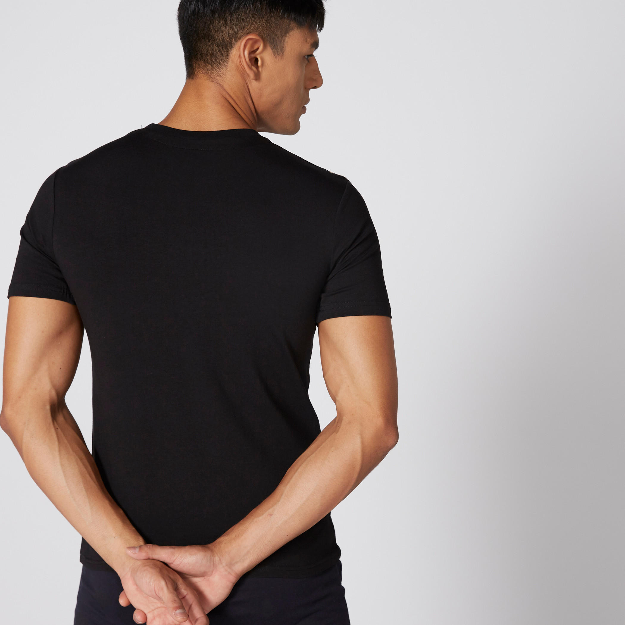 تيشيرت بياقة مستديرة وأكمام قصيرة وطبعات لوني تيونز-men-clothing-tshirtsandpolos-tshirts-image-2