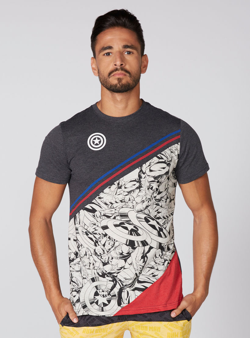 تيشيرت بياقة مستديرة وأكمام قصيرة وطبعات كابتن أمريكا-men-clothing-tshirtsandpolos-tshirts-image-1