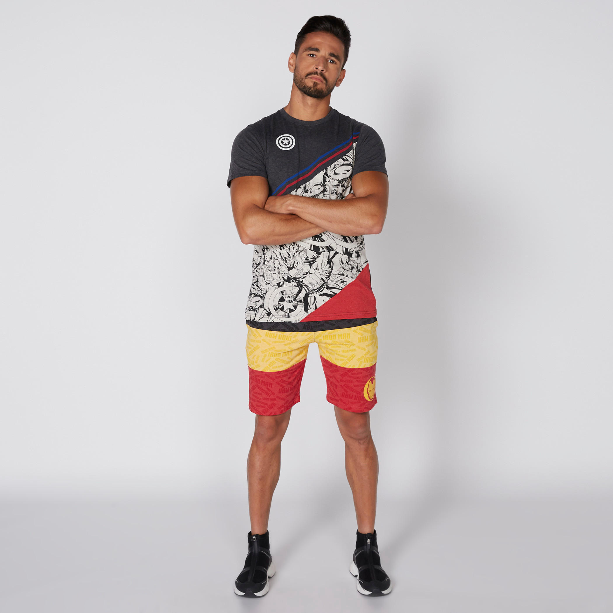 تيشيرت بياقة مستديرة وأكمام قصيرة وطبعات كابتن أمريكا-men-clothing-tshirtsandpolos-tshirts-image-2
