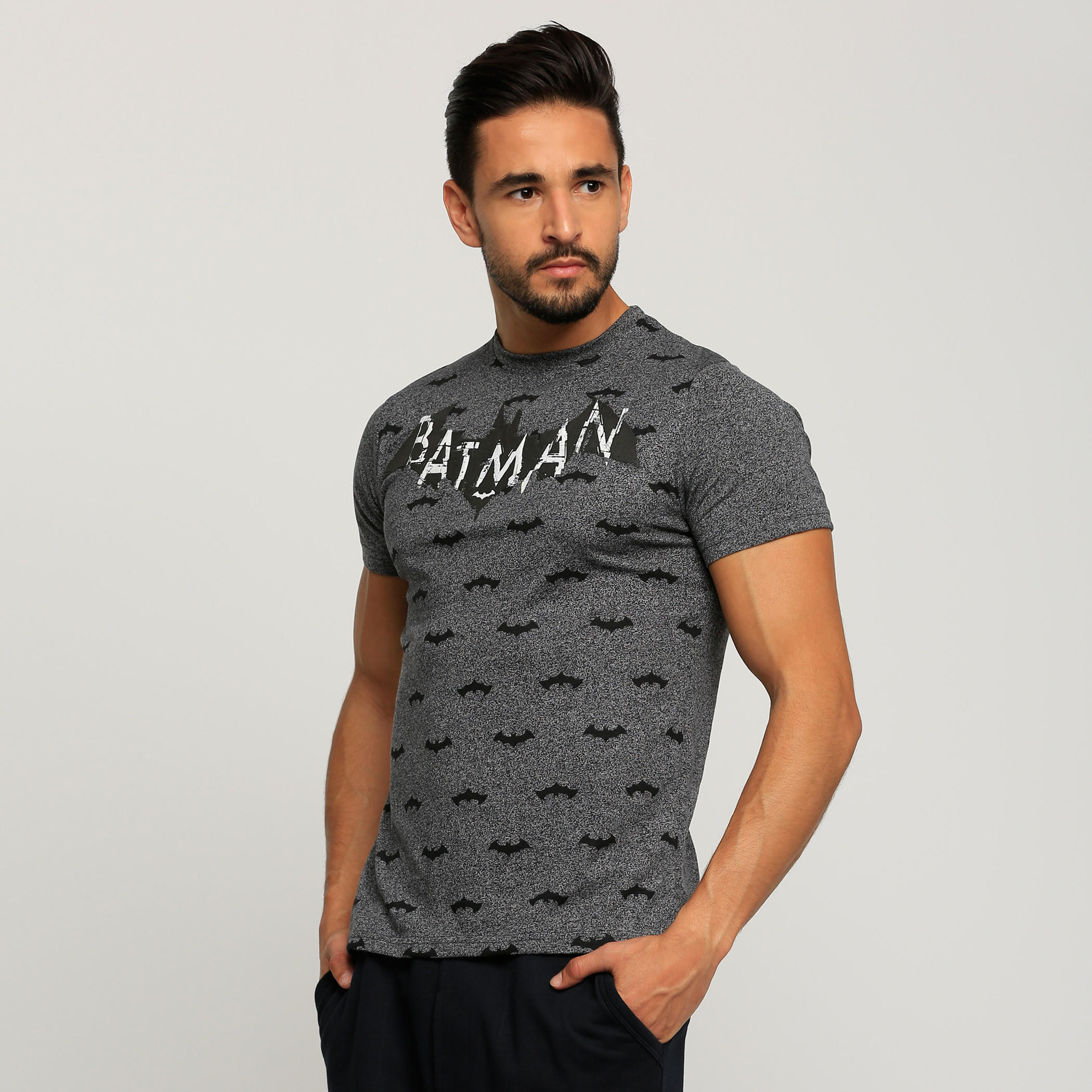 تيشيرت بأكمام قصيرة وياقة مستديرة وطبعات باتمان-men-clothing-tshirtsandpolos-tshirts-image-3