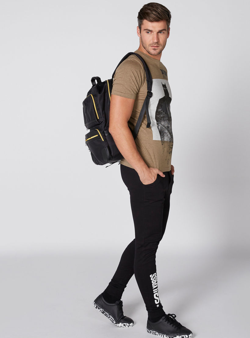 تيشيرت بياقة ضيّقة وأكمام قصيرة وطبعات باتمان-men-clothing-tshirtsandpolos-tshirts-image-3