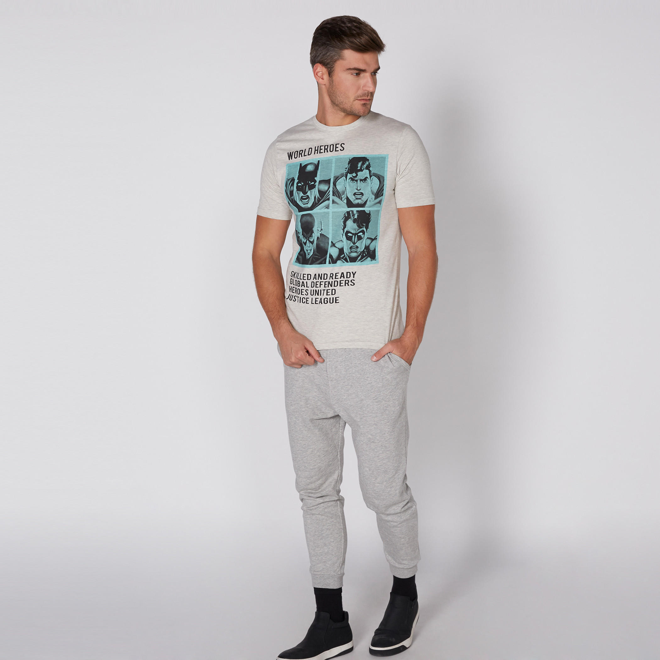 تيشيرت بياقة مستديرة وأكمام قصيرة مع طبعات سوبر هيروز-men-clothing-tshirtsandpolos-tshirts-image-2