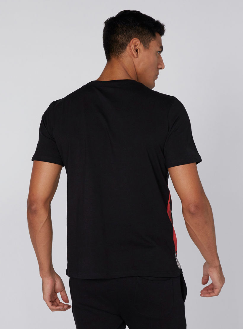 تيشيرت بأكمام قصيرة وياقة مستديرة وطبعات جوكر-men-clothing-tshirtsandpolos-tshirts-image-3