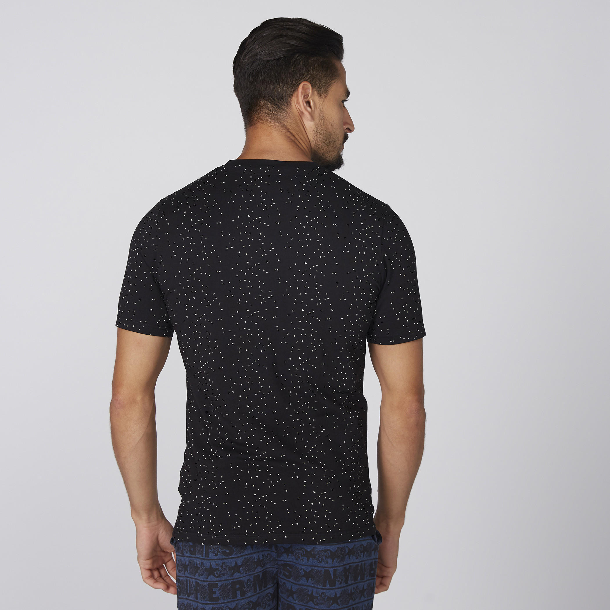 تيشيرت بأكمام قصيرة وياقة مستديرة وطبعات باتمان-men-clothing-tshirtsandpolos-tshirts-image-2