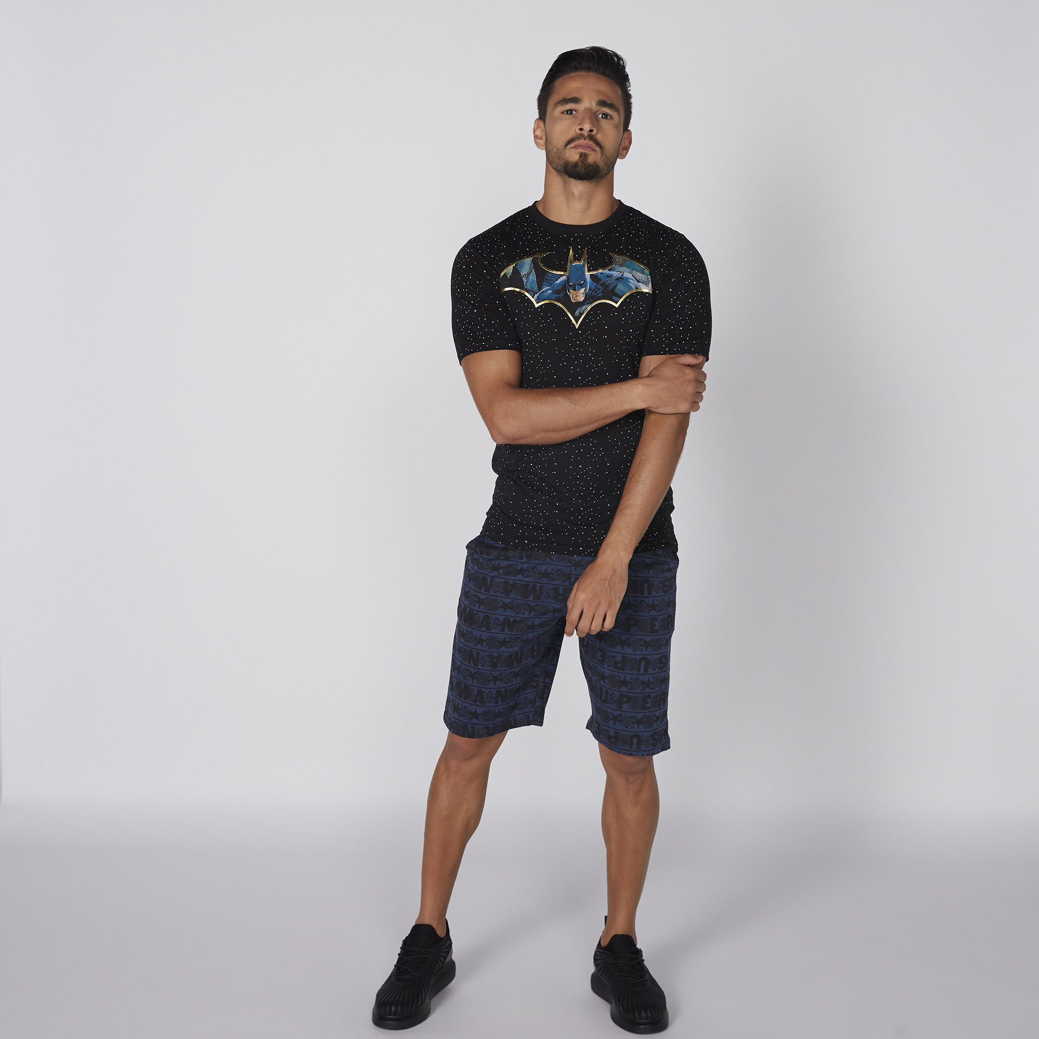 تيشيرت بأكمام قصيرة وياقة مستديرة وطبعات باتمان-men-clothing-tshirtsandpolos-tshirts-image-3