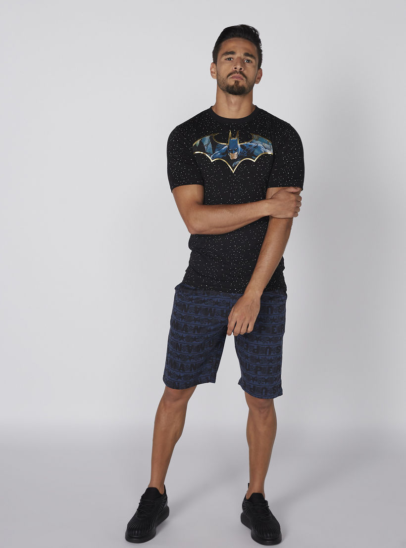 تيشيرت بأكمام قصيرة وياقة مستديرة وطبعات باتمان-men-clothing-tshirtsandpolos-tshirts-image-3