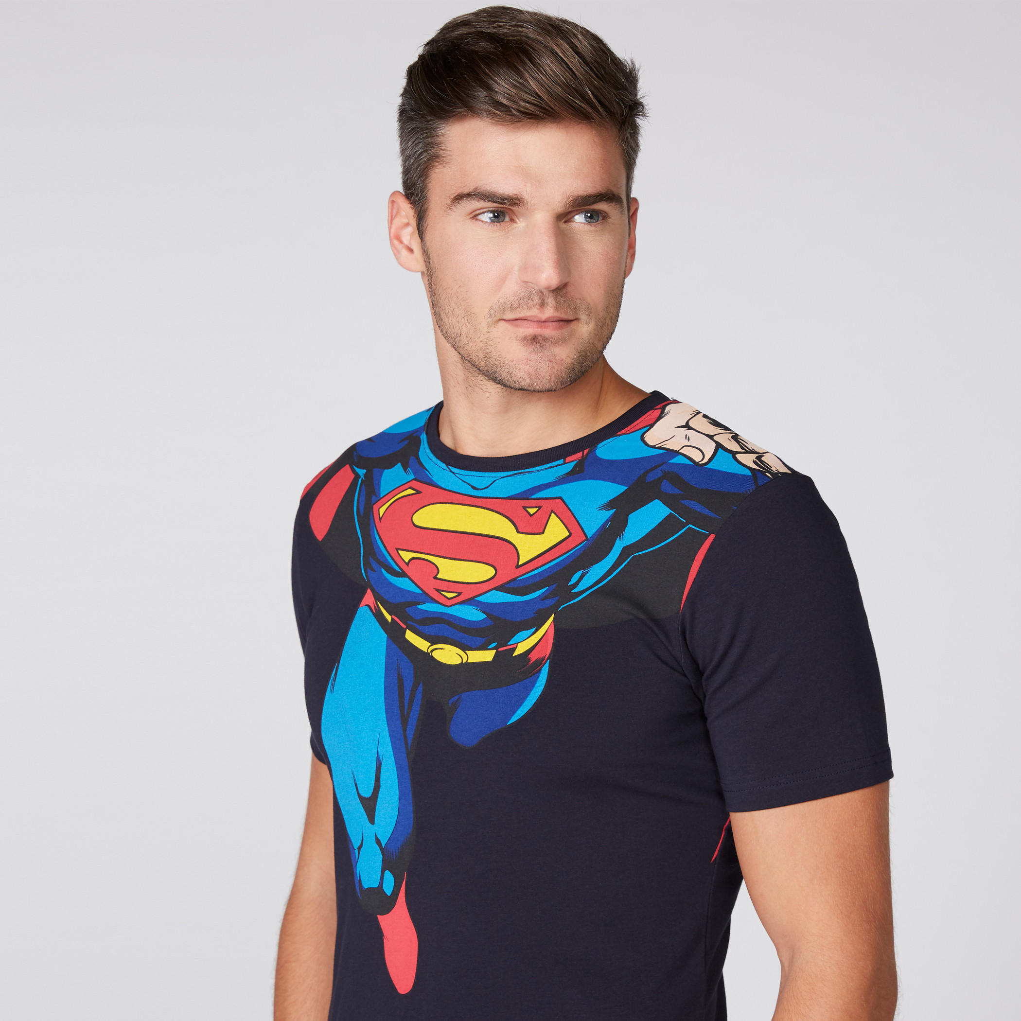 تيشيرت بياقة مستديرة وأكمام قصيرة وطبعات سوبرمان-men-clothing-tshirtsandpolos-tshirts-image-1