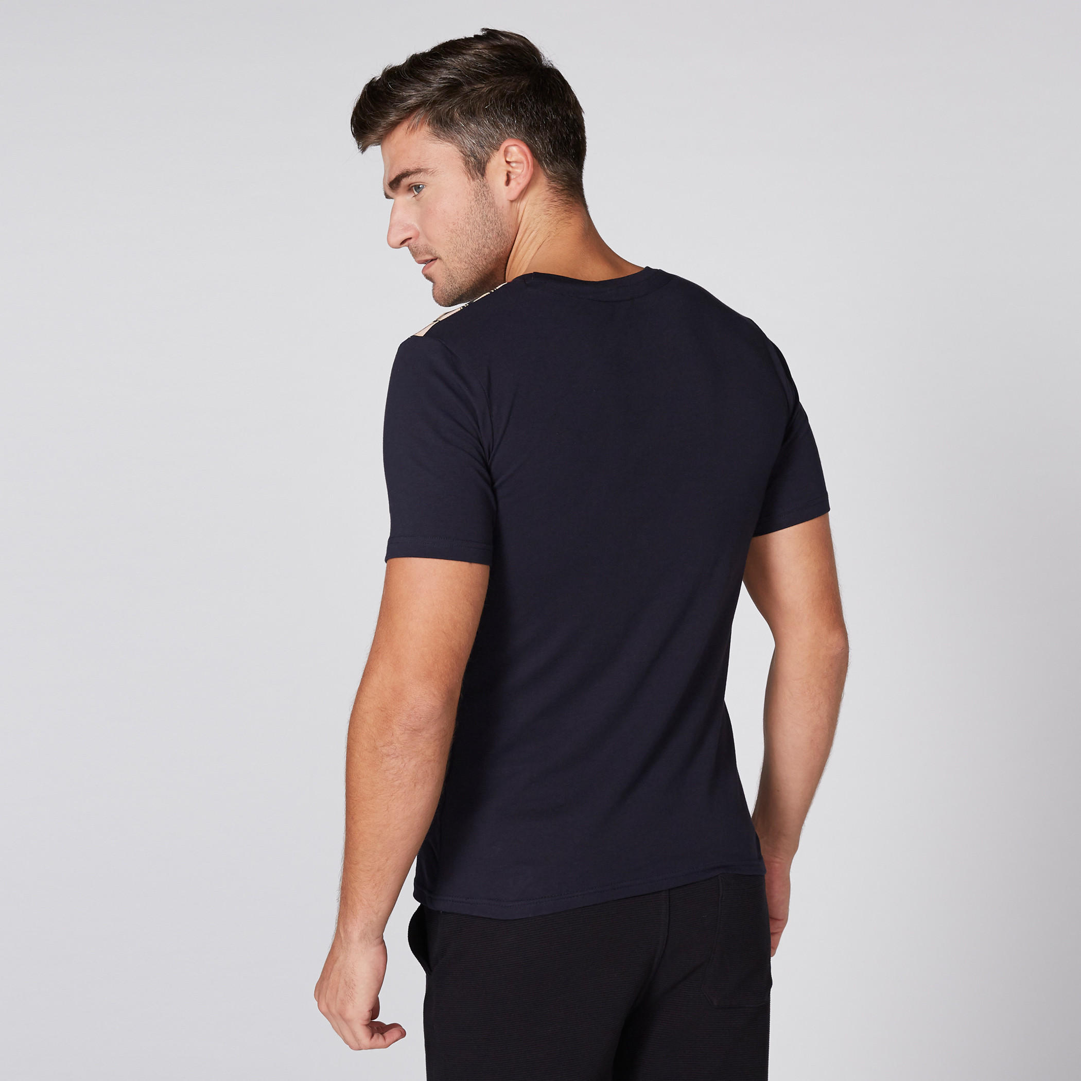 تيشيرت بياقة مستديرة وأكمام قصيرة وطبعات سوبرمان-men-clothing-tshirtsandpolos-tshirts-image-4