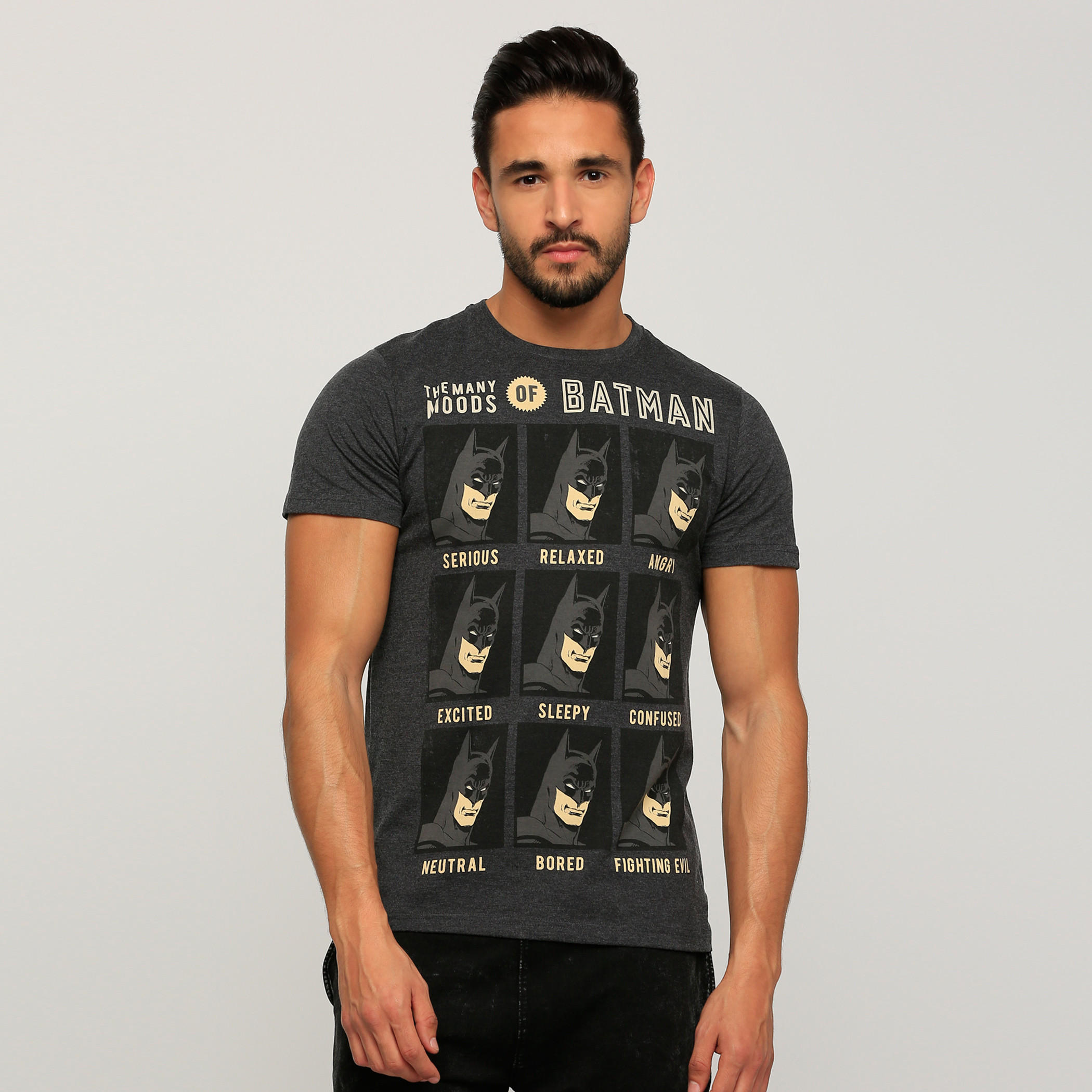 تيشيرت بأكمام قصيرة وياقة مستديرة وطبعات باتمان-men-clothing-tshirtsandpolos-tshirts-image-1