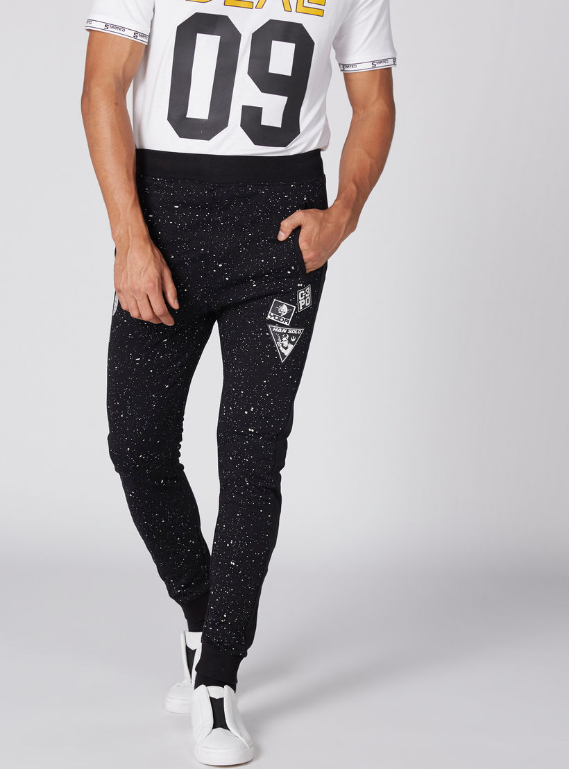 بنطال رياضي طويل بخصر مطاطي وطبعات ستار وورز-men-clothing-bottoms-joggers-image-2