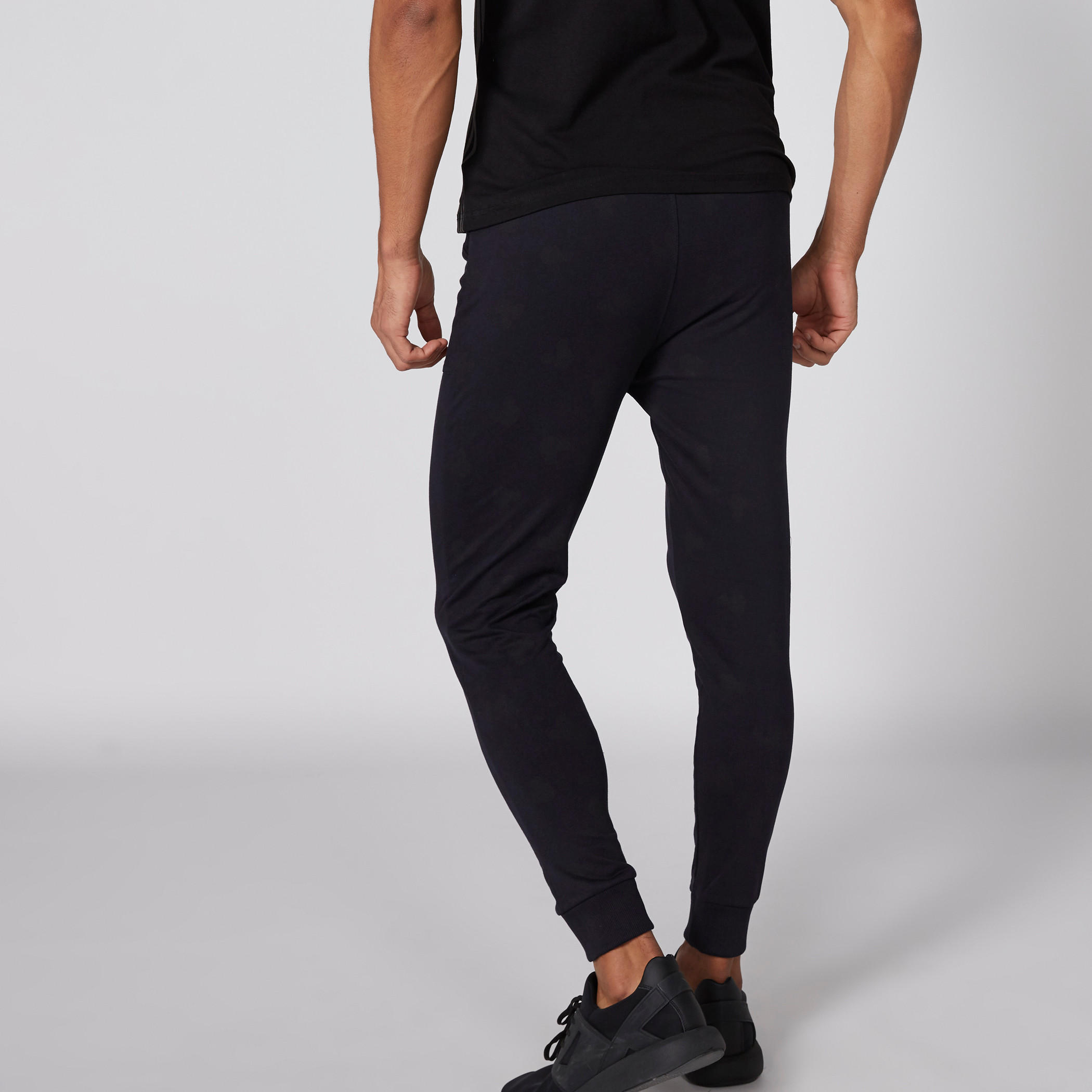بنطال رياضي طويل بخصر مطّاطي وجيوب-men-clothing-bottoms-joggers-image-2