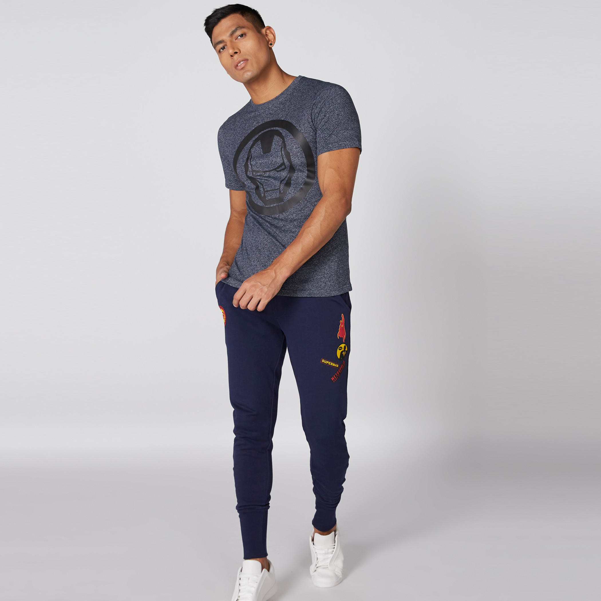 بنطال رياضي طويل بخصر مطاطي وطبعات سوبرمان-men-clothing-bottoms-joggers-image-1