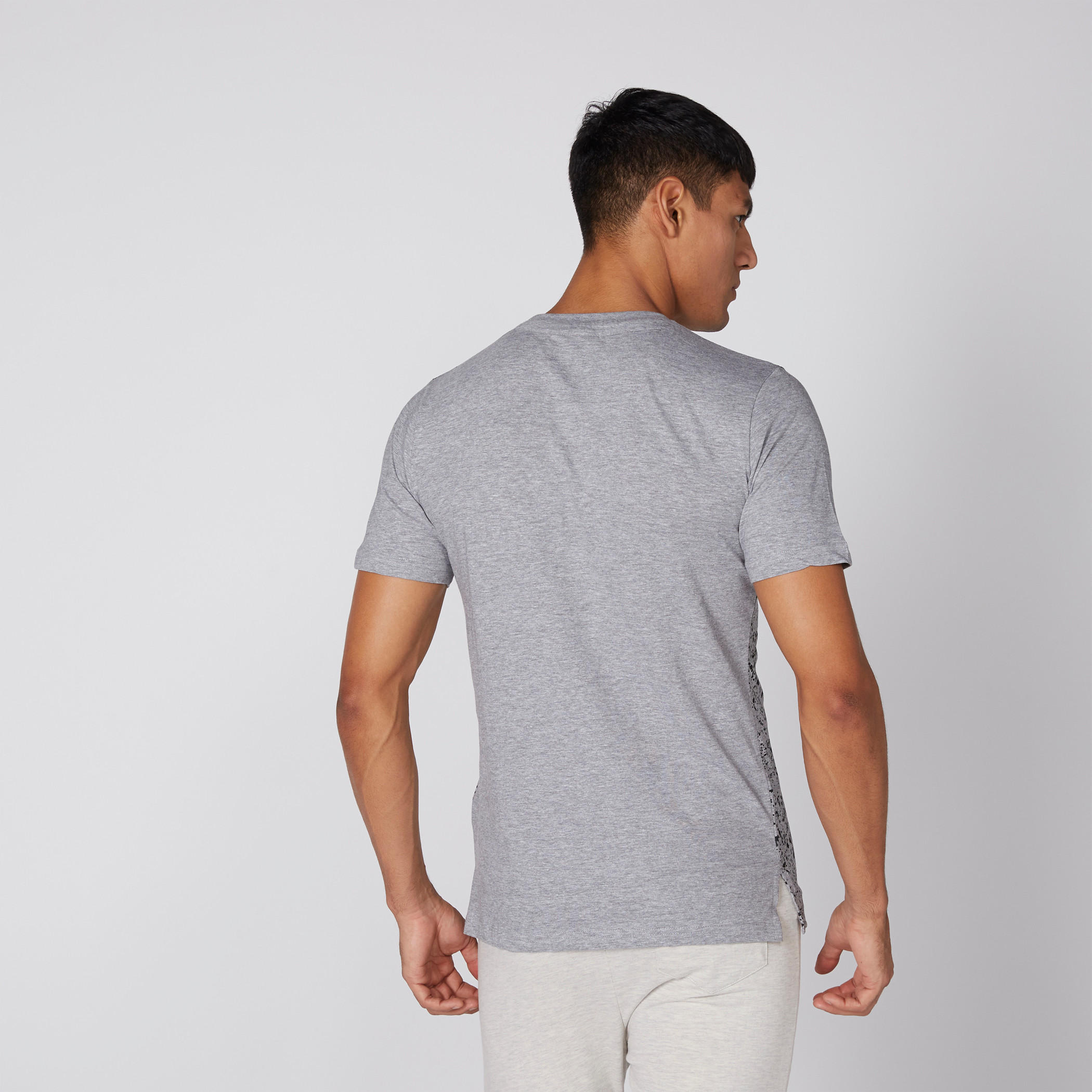 تيشيرت بياقة مستديرة وأكمام قصيرة وطبعات ميكي ماوس-men-clothing-tshirtsandpolos-tshirts-image-3