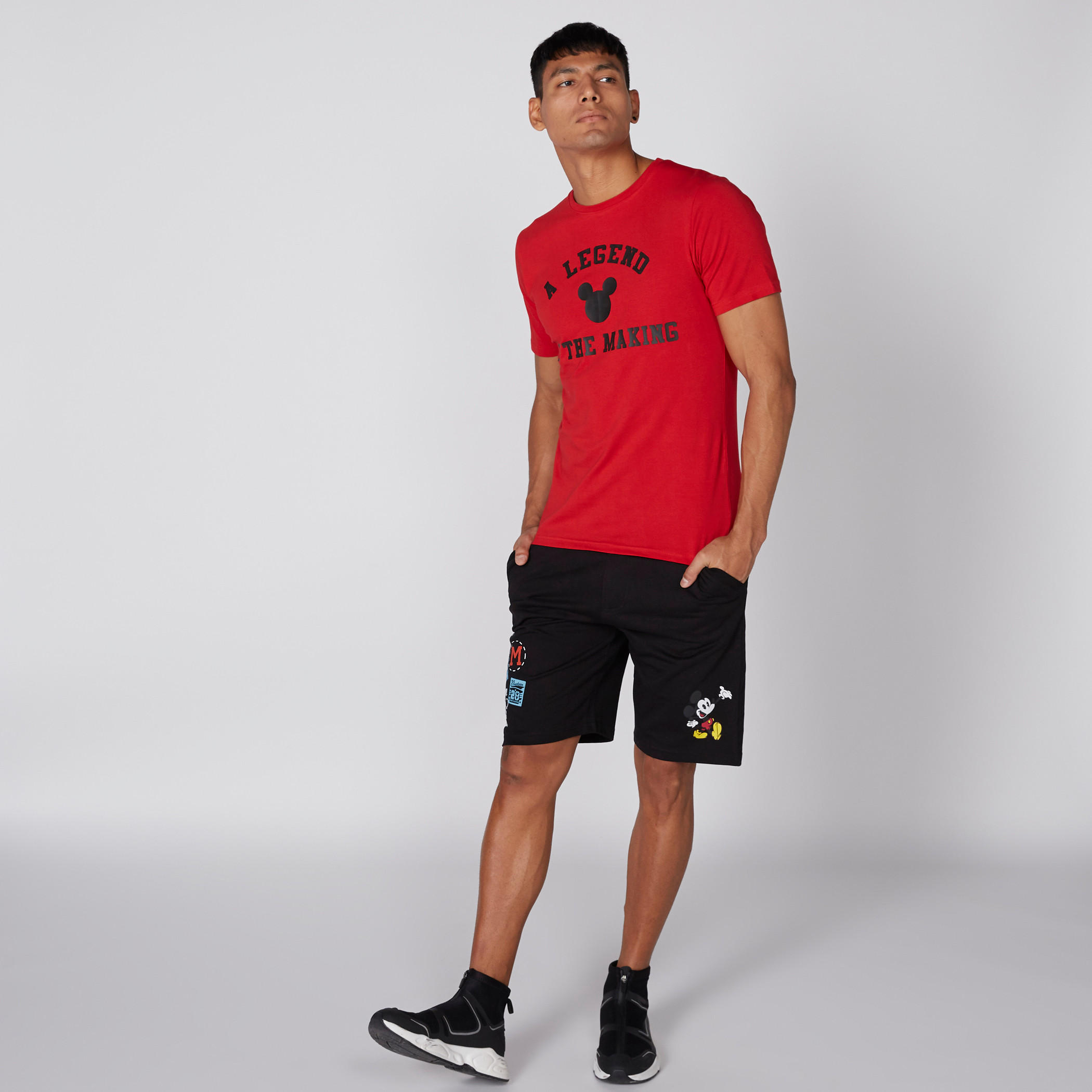 تيشيرت بياقة مستديرة وأكمام قصيرة وطبعات ميكي ماوس-men-clothing-tshirtsandpolos-tshirts-image-3
