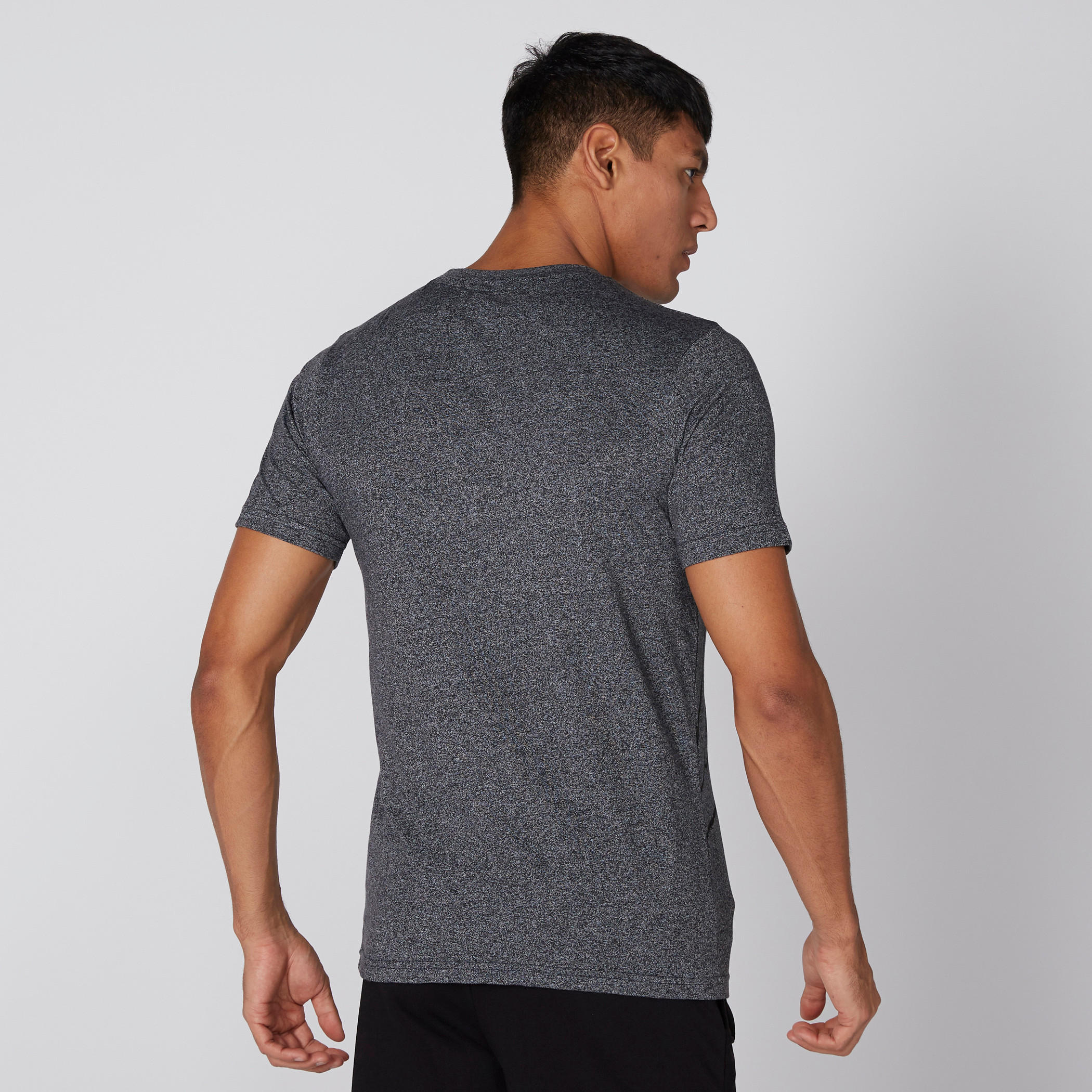 تيشيرت بياقة مستديرة وأكمام قصيرة وطبعات ميكي ماوس-men-clothing-tshirtsandpolos-tshirts-image-2