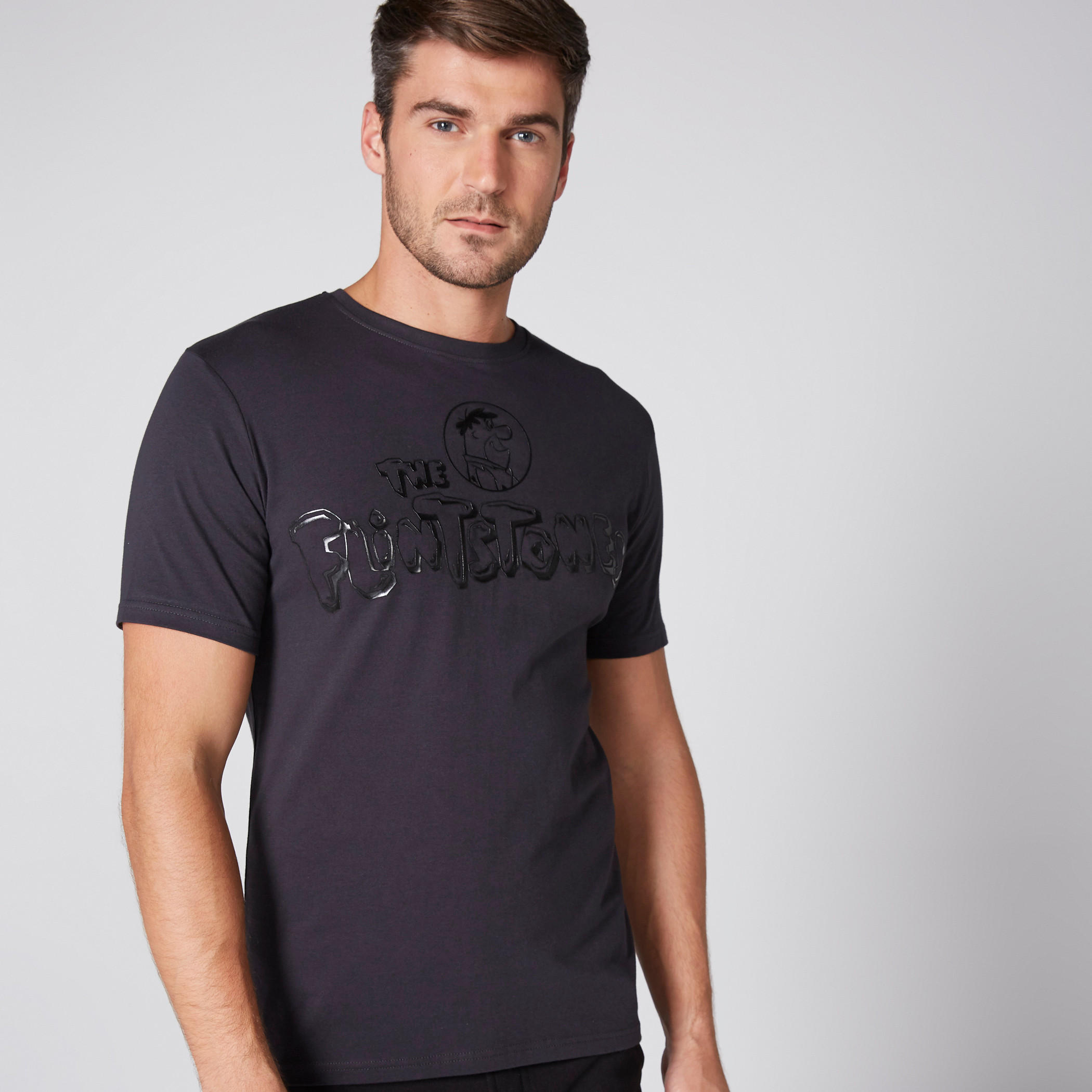 تيشيرت بياقة مستديرة وأكمام قصيرة وطبعات ذا فلينتستونز-men-clothing-tshirtsandpolos-tshirts-image-1