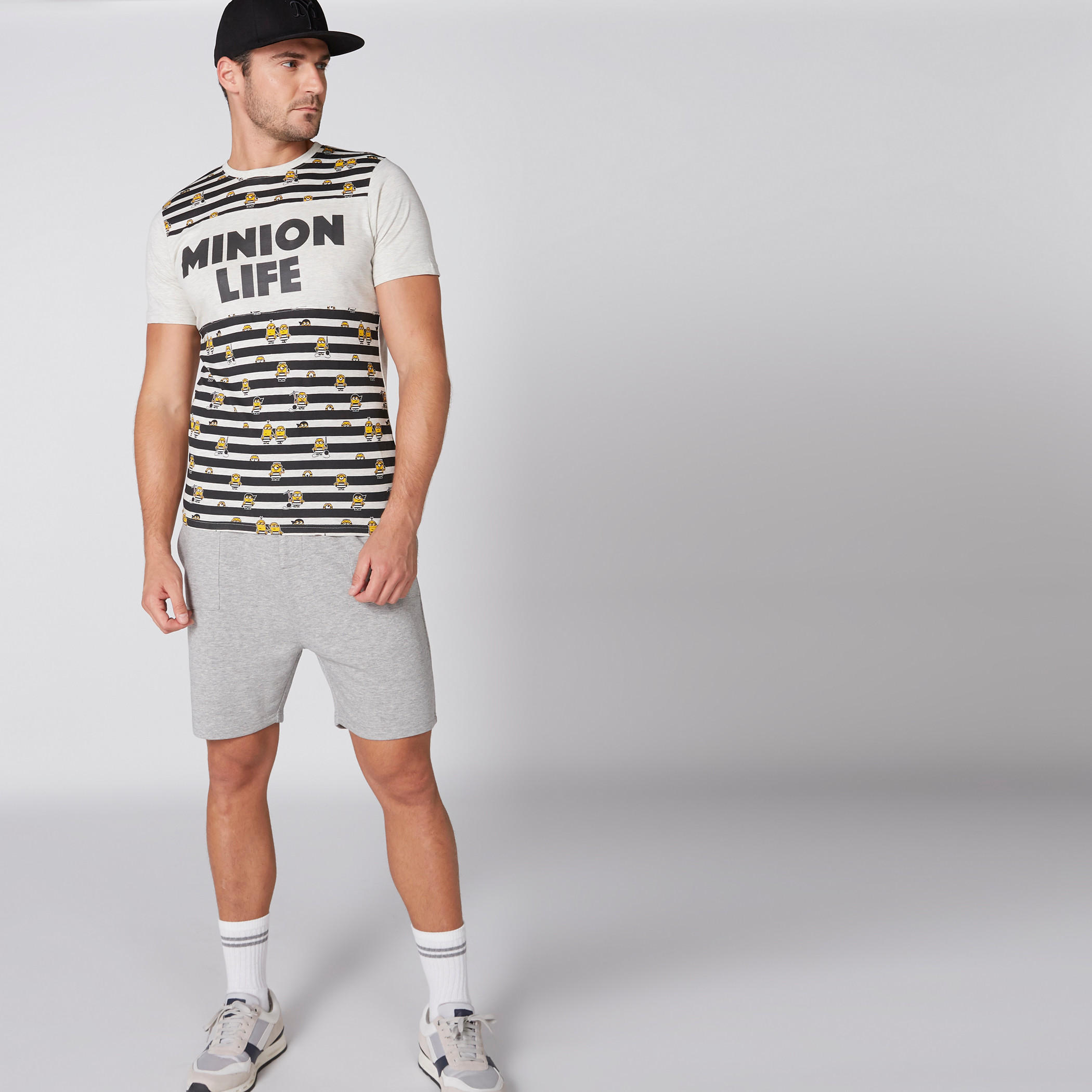تيشيرت بياقة مستديرة وأكمام قصيرة وطبعات مينيون-men-clothing-tshirtsandpolos-tshirts-image-1