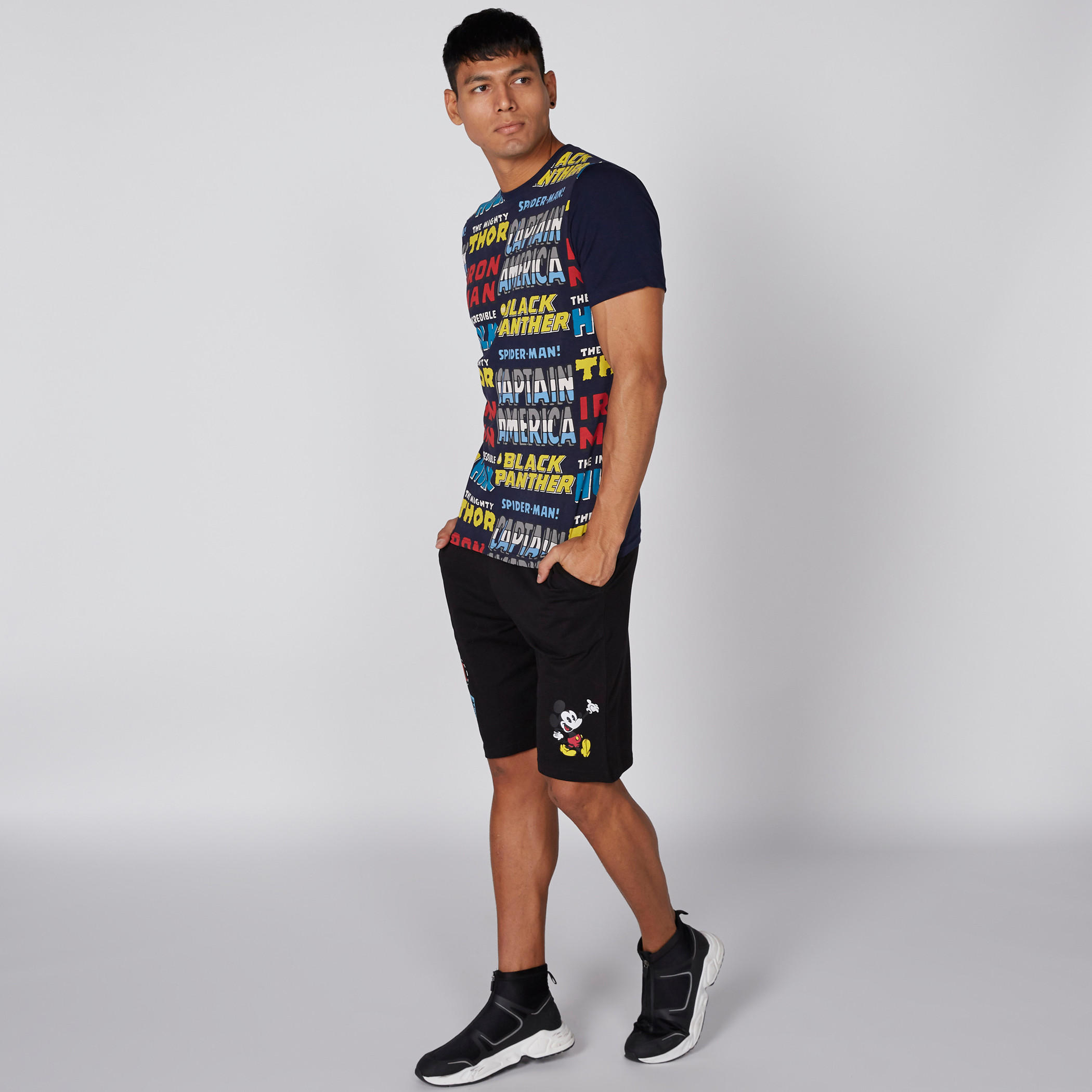 تيشيرت بياقة مستديرة وأكمام قصيرة وطبعات سوبر هيروز-men-clothing-tshirtsandpolos-tshirts-image-3