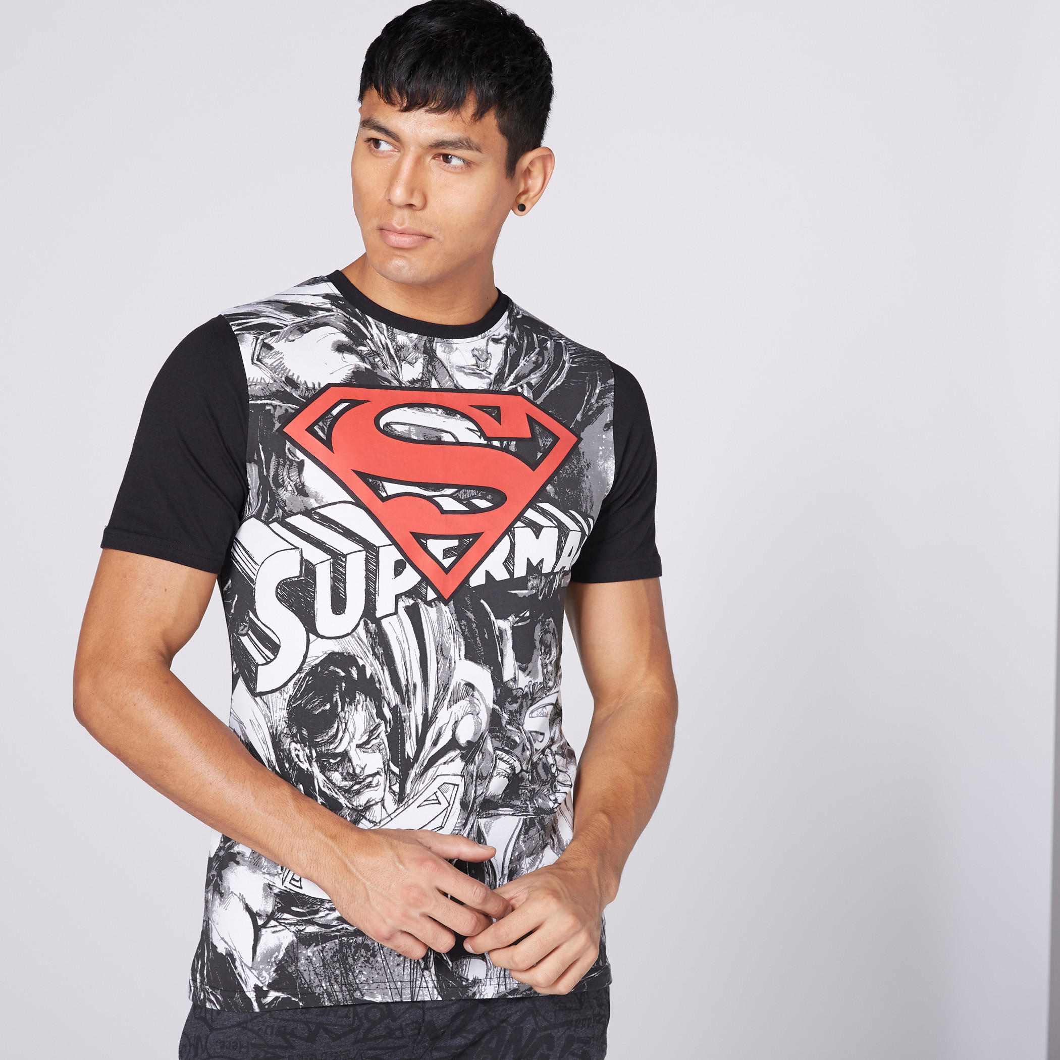 تيشيرت بياقة مستديرة وأكمام قصيرة وطبعات سوبرمان-men-clothing-tshirtsandpolos-tshirts-image-2
