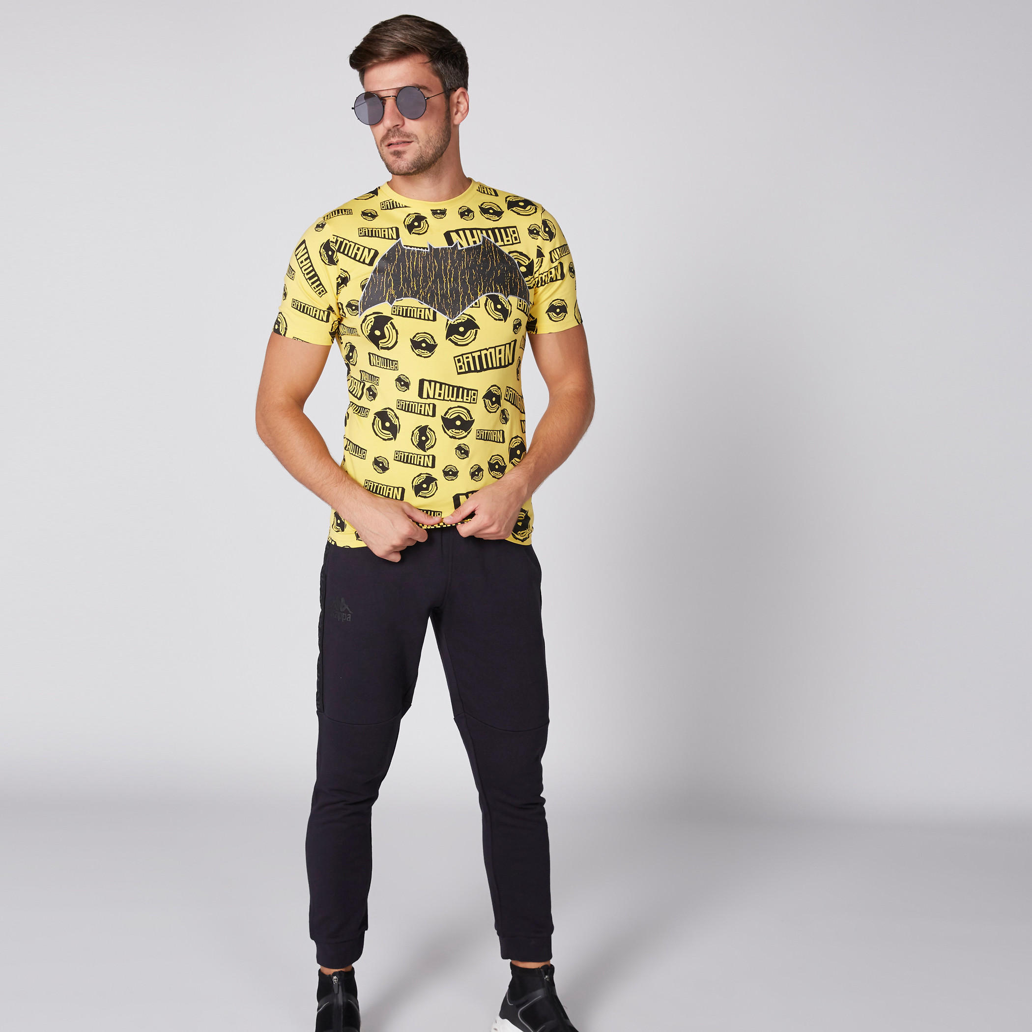 تيشيرت بياقة مستديرة وأكمام قصيرة وطبعات باتمان-men-clothing-tshirtsandpolos-tshirts-image-3