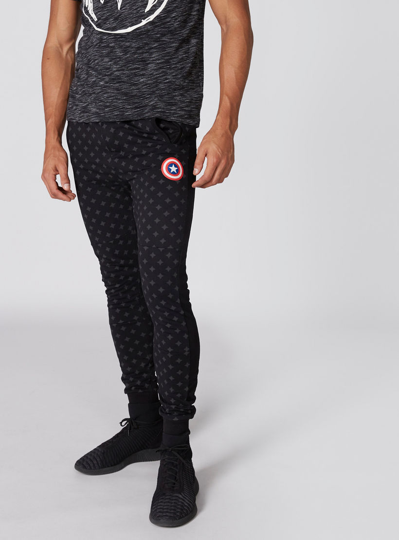 بنطال رياضي بخصر مطّاطي وطبعات كابتن أمريكا-men-clothing-bottoms-joggers-image-3