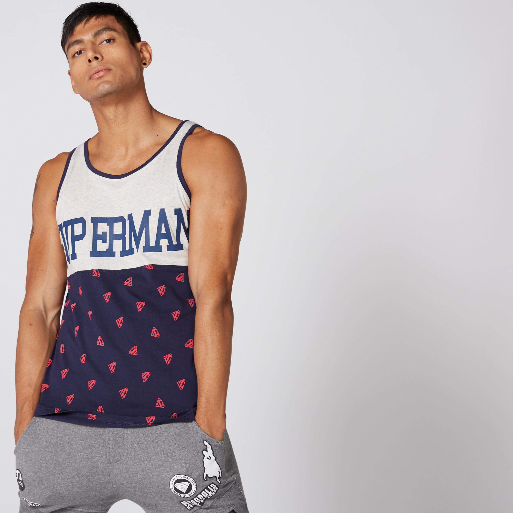 سترة فيست دون أكمام بياقة مستديرة وطبعات سوبرمان-men-clothing-tshirtsandpolos-vests-image-1