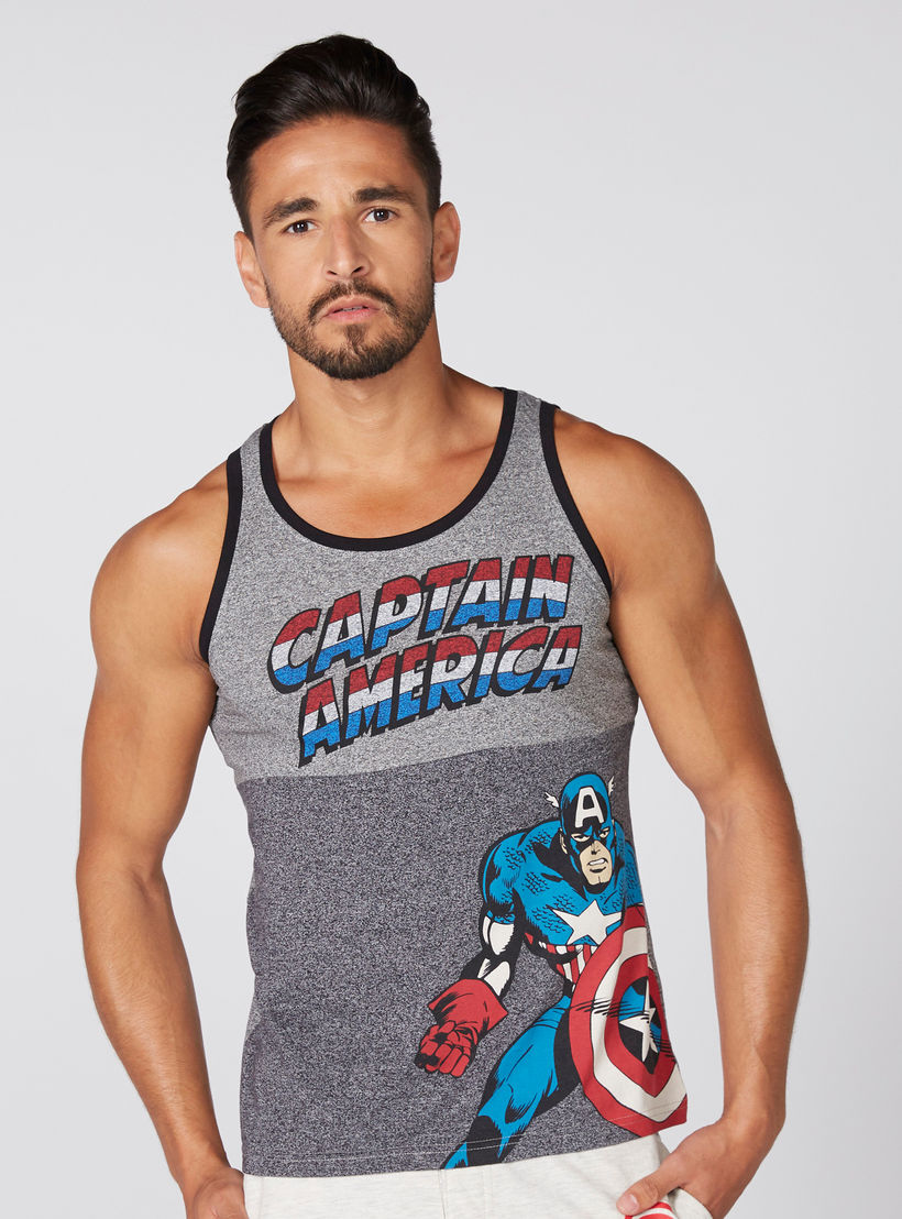 سترة فيست دون أكمام بياقة مستديرة وطبعات كابتن أمريكا-men-clothing-tshirtsandpolos-vests-image-1