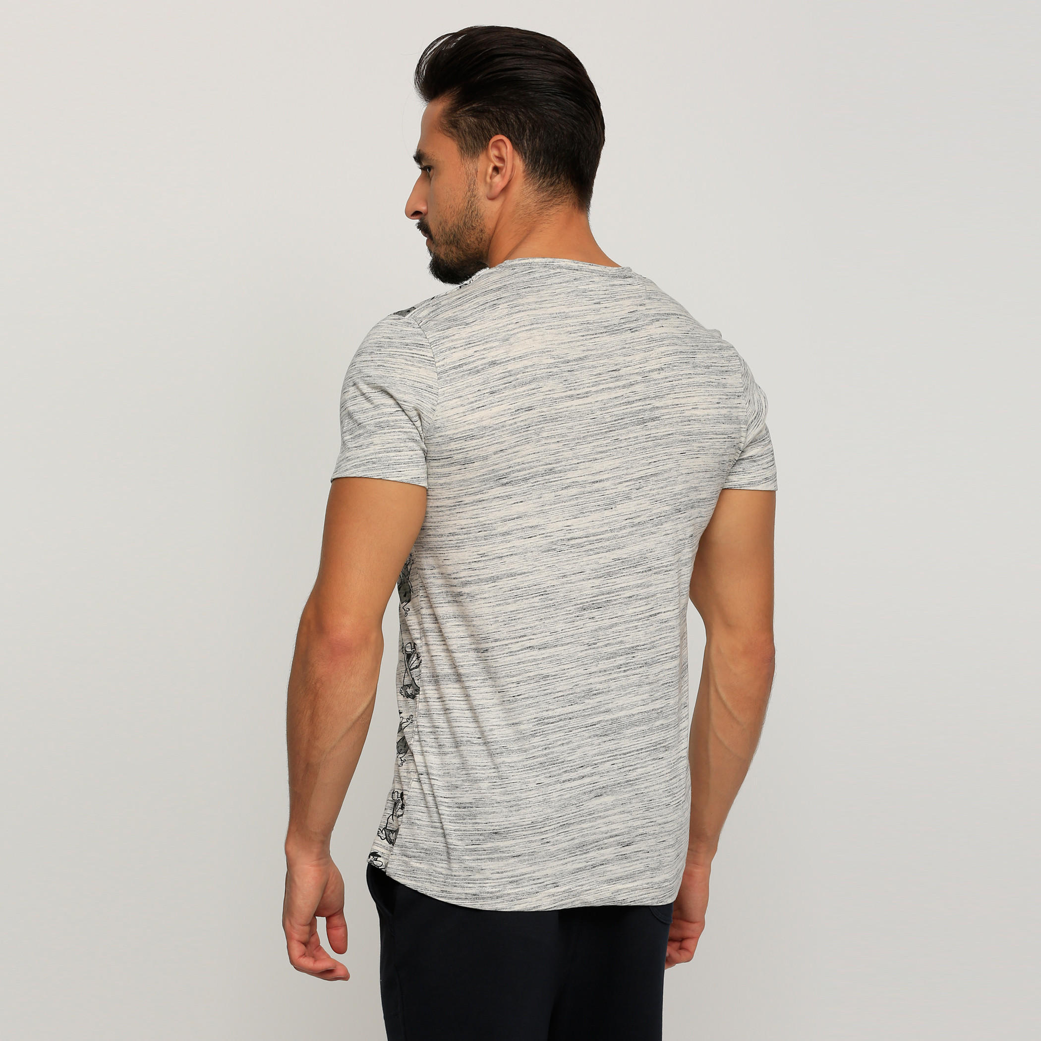 تيشيرت بياقة مستديرة وأكمام قصيرة بطبعات ذا فلينستونز-men-clothing-tshirtsandpolos-tshirts-image-2