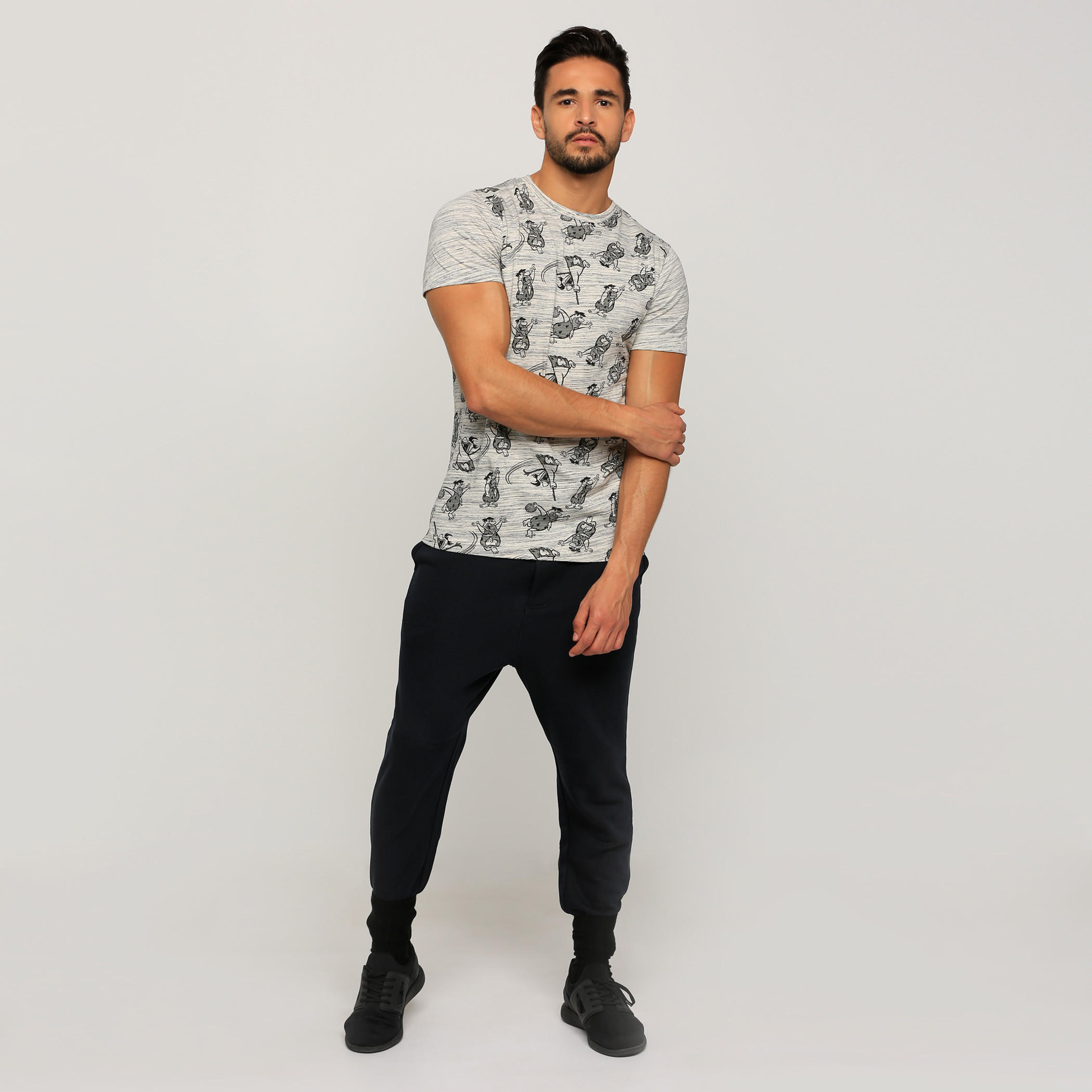 تيشيرت بياقة مستديرة وأكمام قصيرة بطبعات ذا فلينستونز-men-clothing-tshirtsandpolos-tshirts-image-5