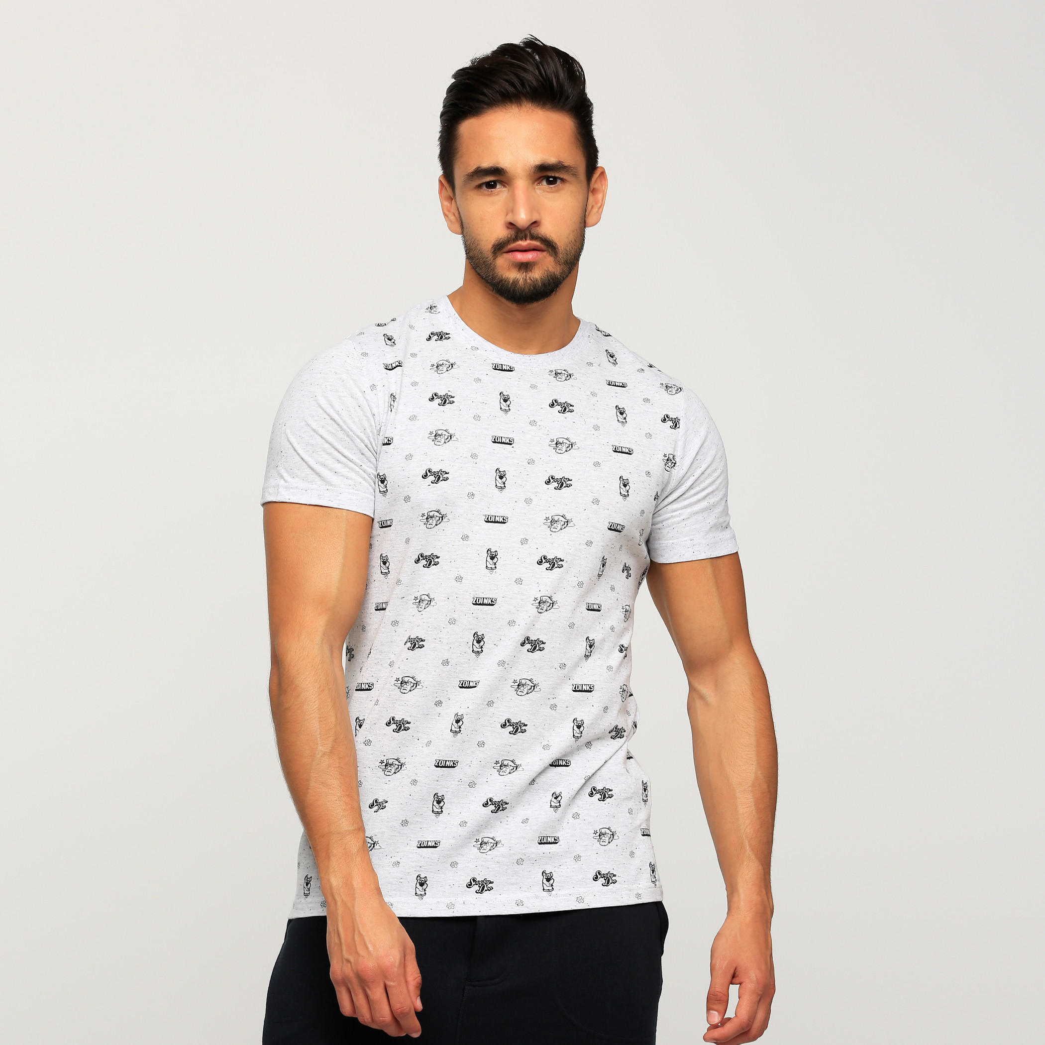 تيشيرت بياقة مستديرة وأكمام قصيرة وطبعات سكوبي دو-men-clothing-tshirtsandpolos-tshirts-image-1